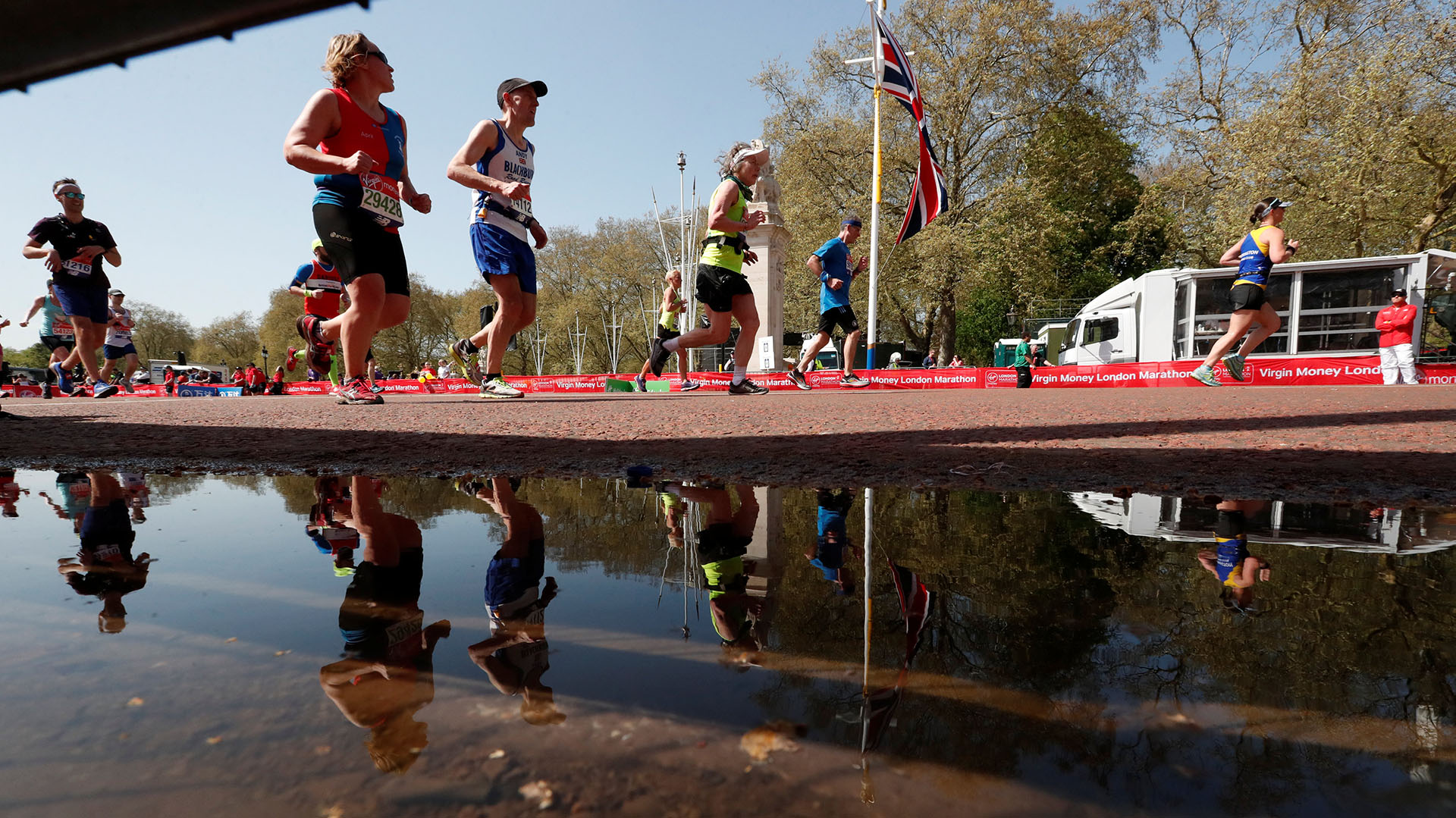 El maratón concluyó en The Mall, la avenida que une la céntrica plaza de Trafalgar con el Palacio de Buckingham