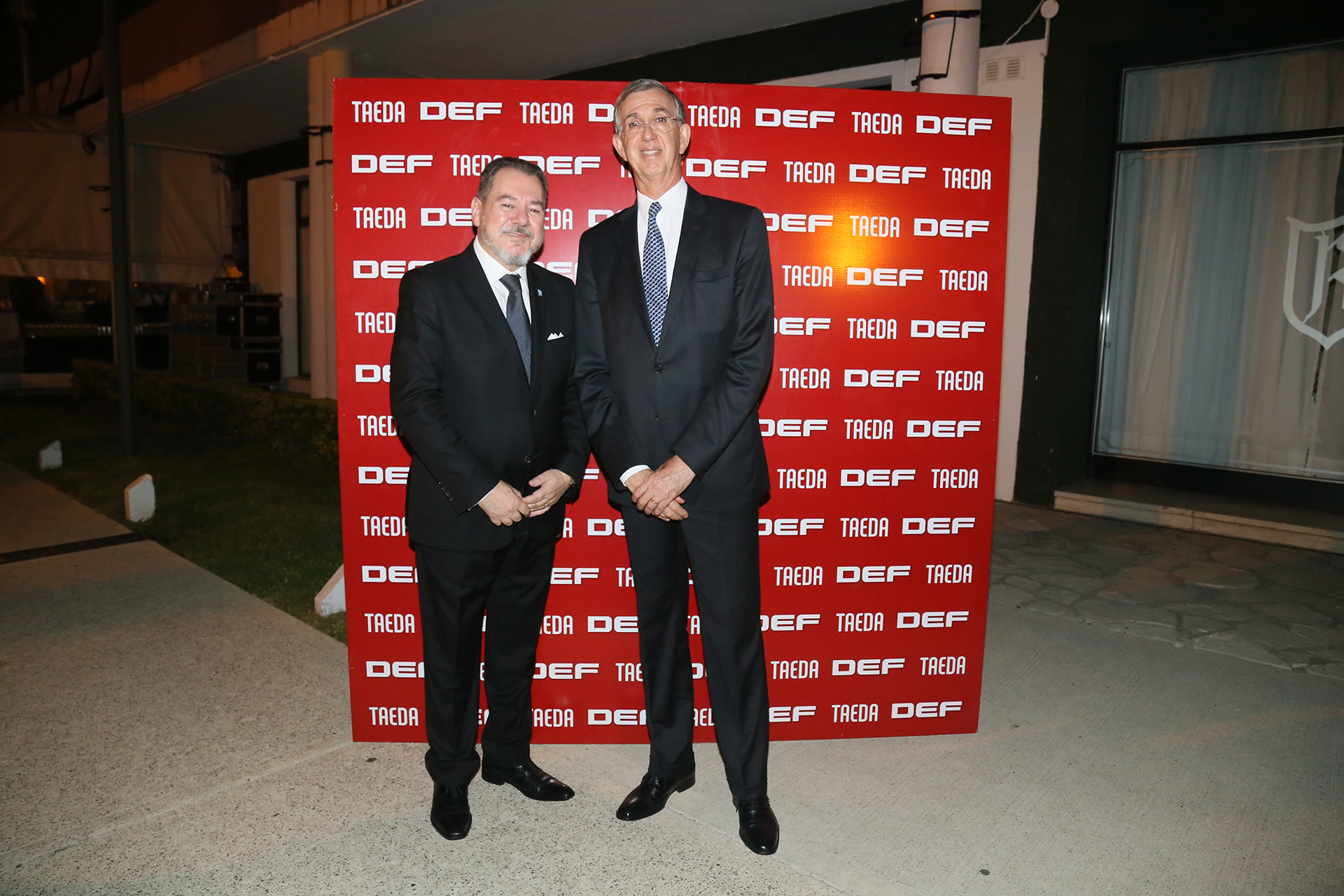 Mario Montoto junto al embajador de Brasil, Sergio Franca