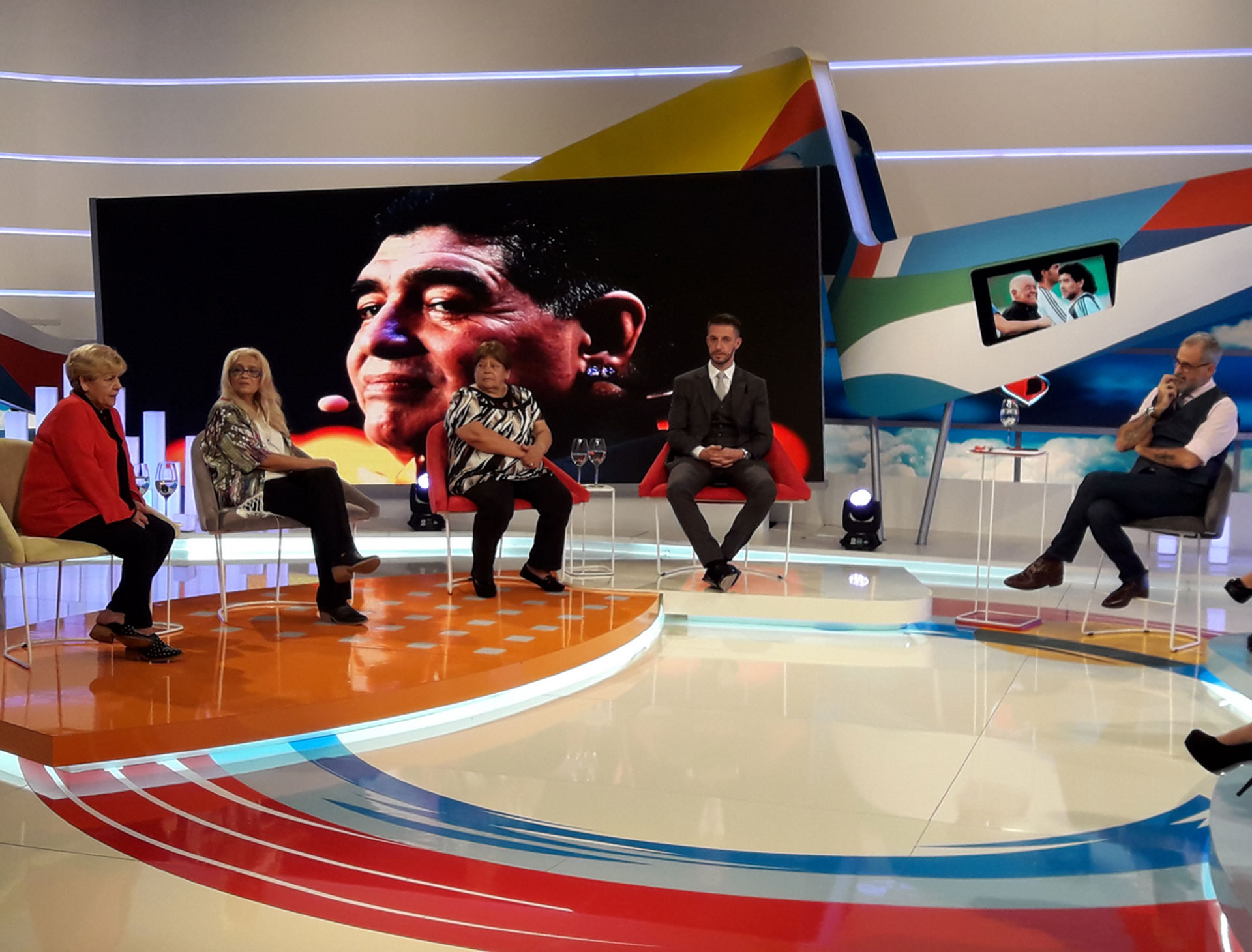 Lili, Kity y Ana Maradona, Matías Morla y Jorge Rial.