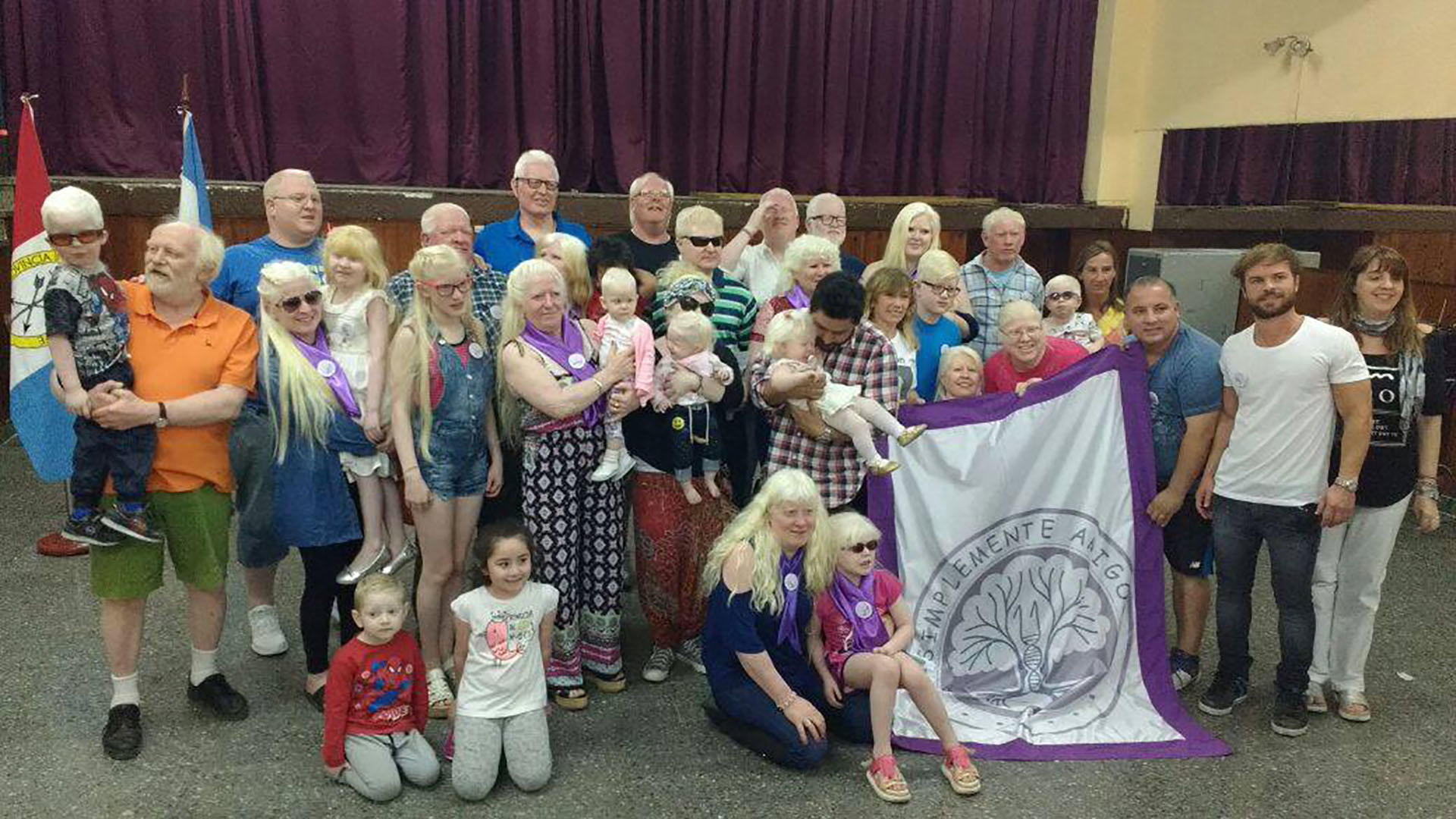 Junto a otros albinos del país, en el cuarto encuentro anual