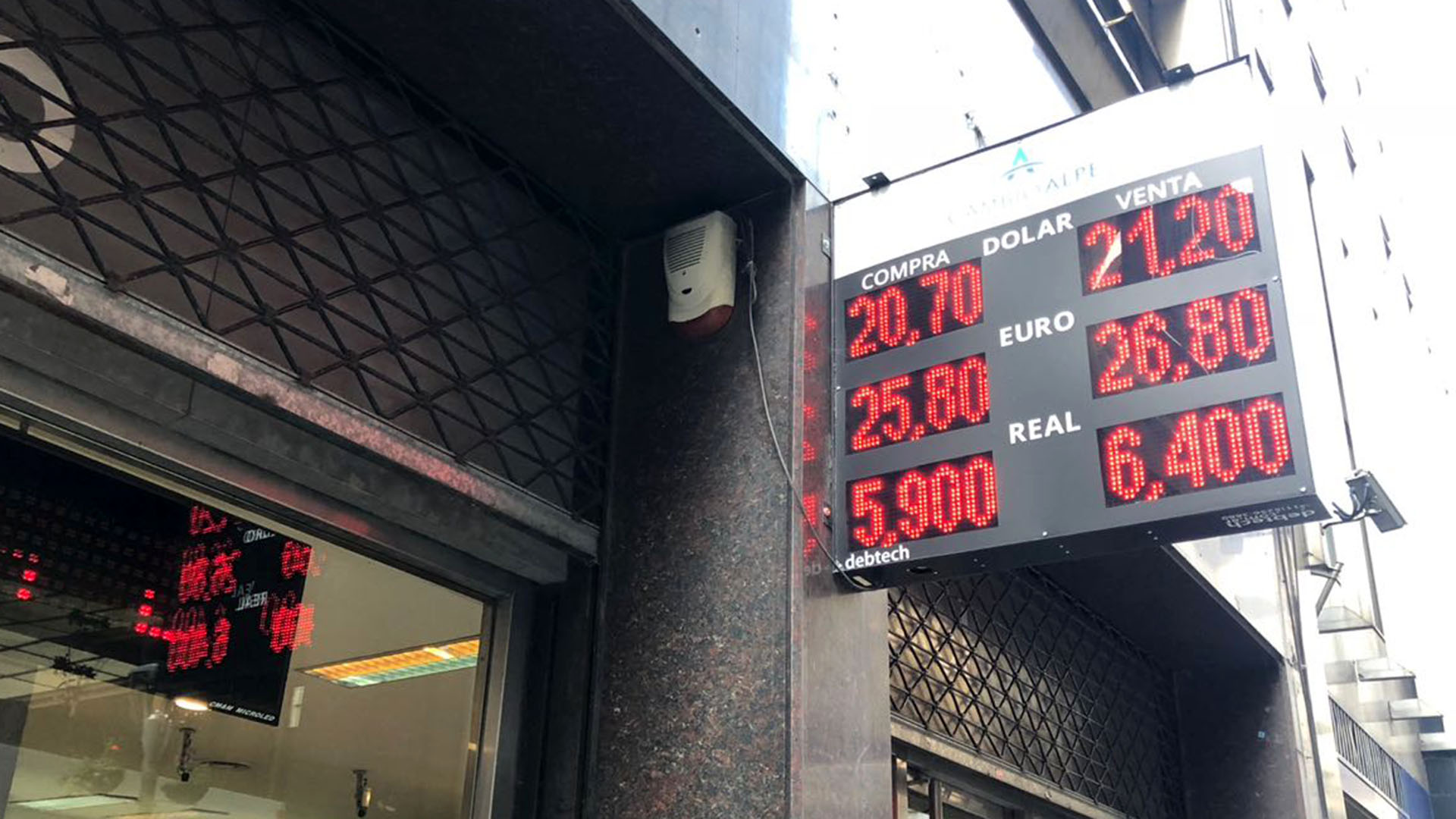 El dólar avanzó 10,4% en el recorrido de 2018