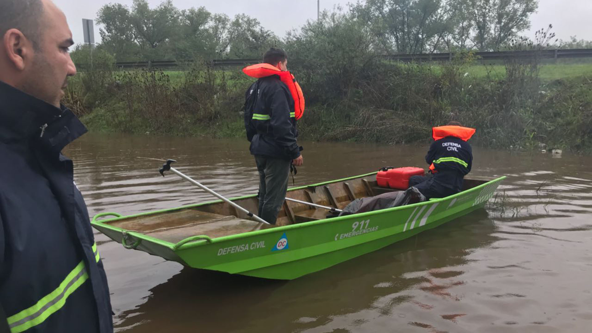 Los trabajos de evacuación en la Provincia: la lluvia afectó a 1146 personas