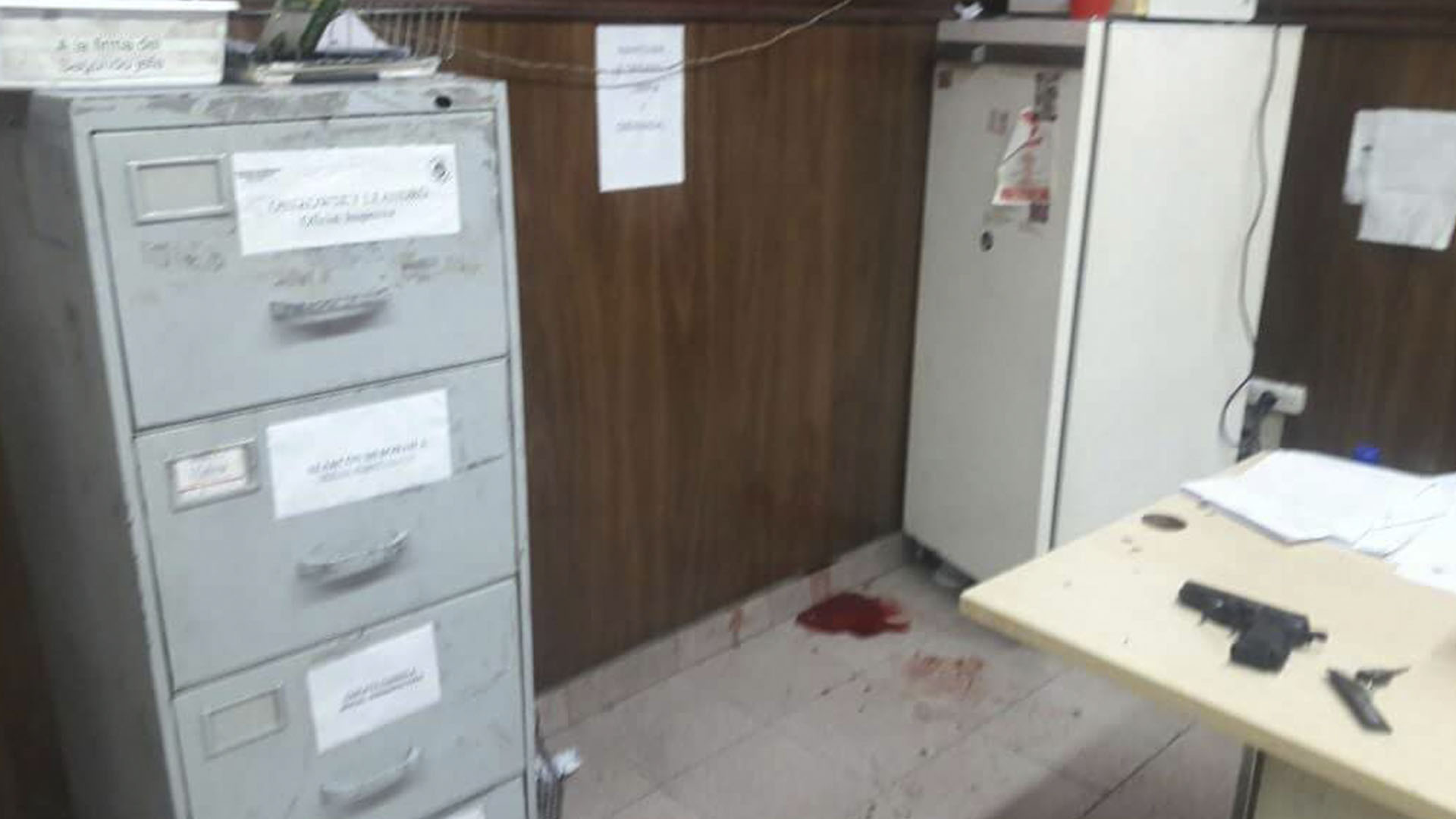 Los delincuentes ingresaron a la comisaría vestidos de policías