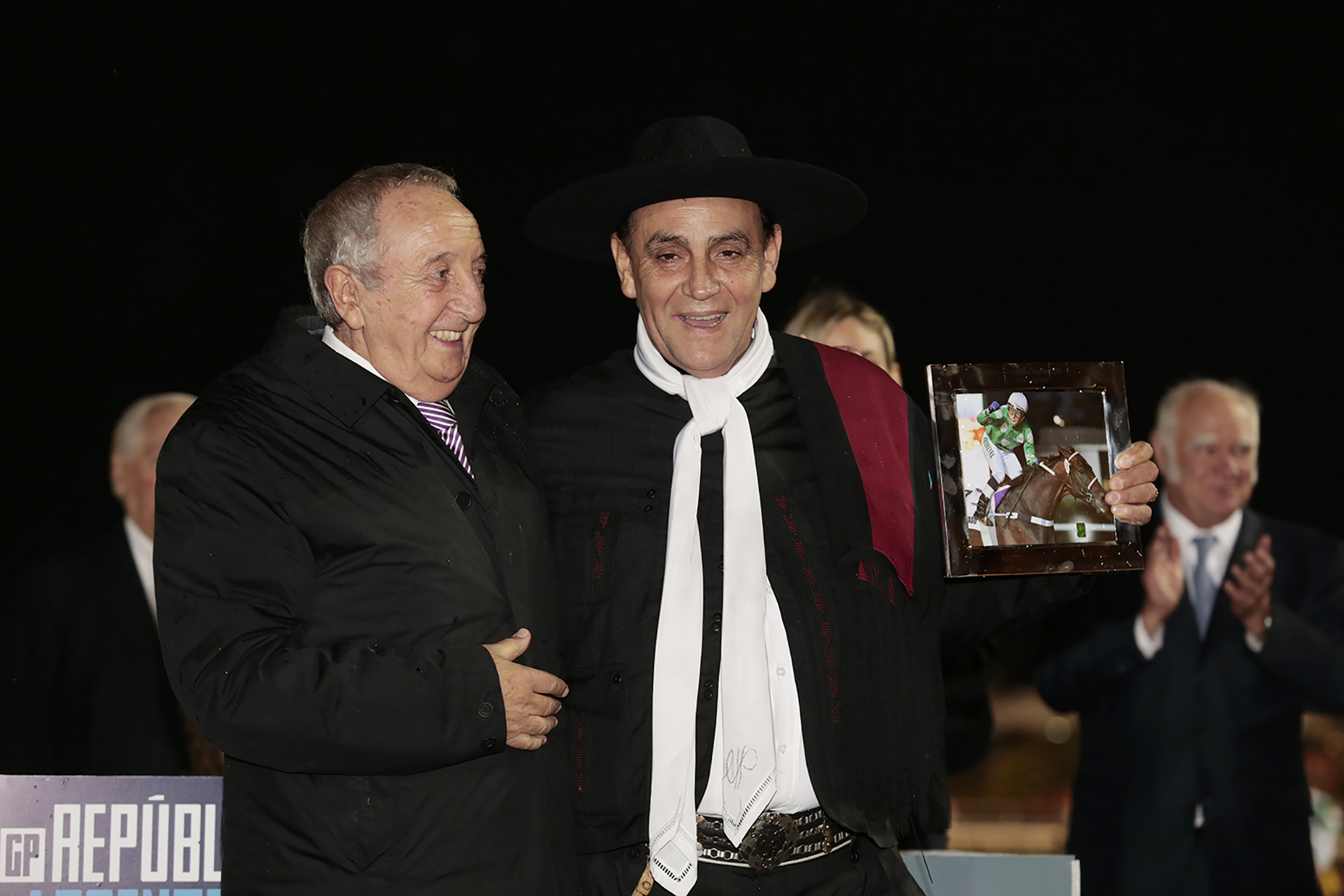 El Chaqueño Palavecino también dijo presente en el Gran Premio República