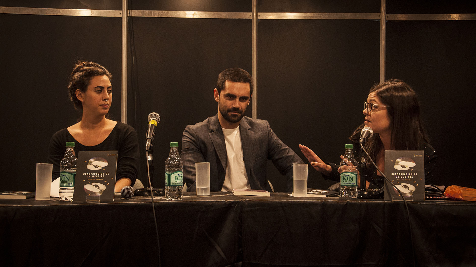 Natalia Rozenblum y Eugenia Zicavo presentaron la novela con el autor