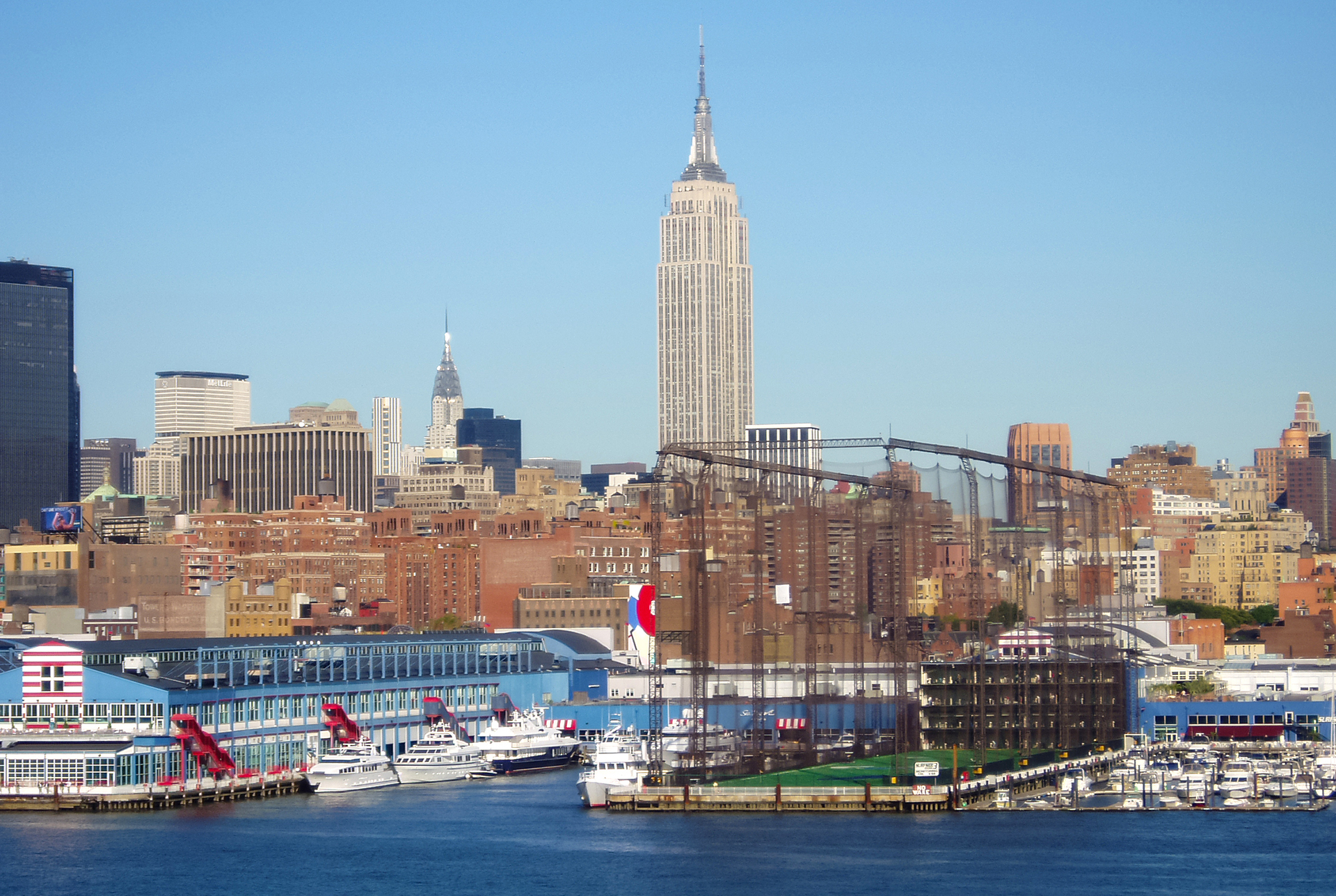 El Golf Club and Sports Center en Chelsea Piers junto al Empire State (Getty Images)