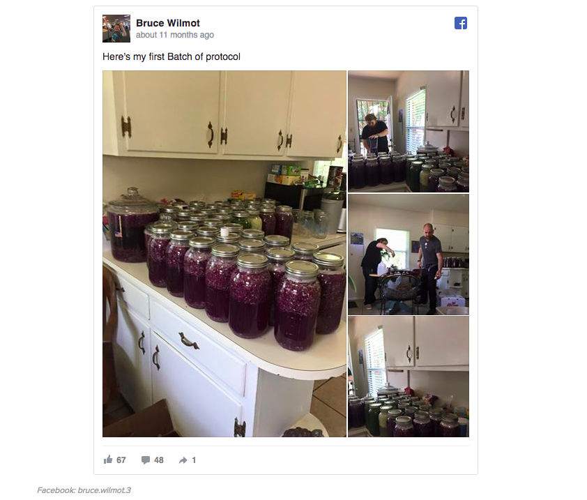Antes de morir, Bruce Wilmot registró en Facebook su cumplimiento del protocolo de la col.