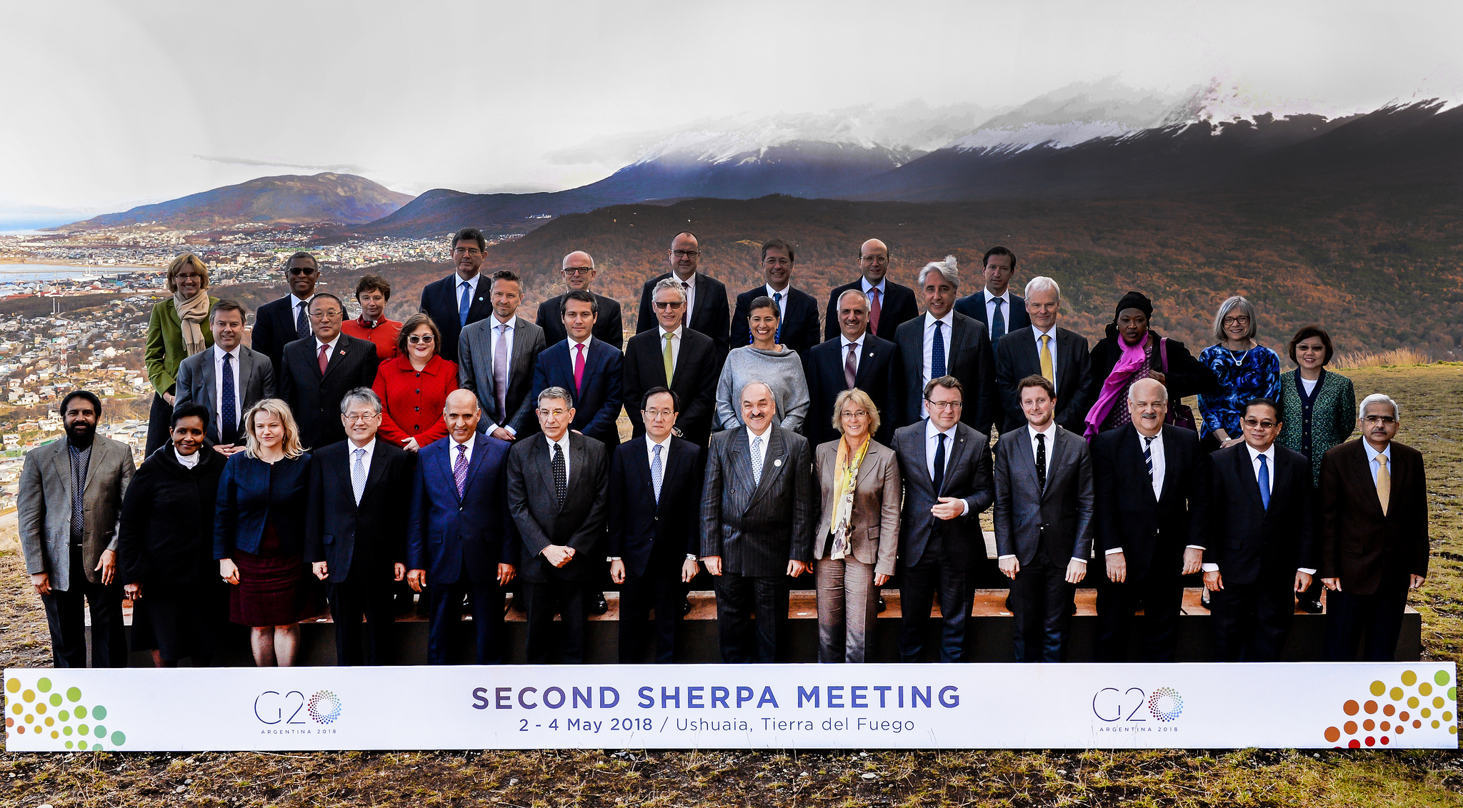 Foto de familia de los sherpas del G20 en Ushuaia, en mayo de 2018