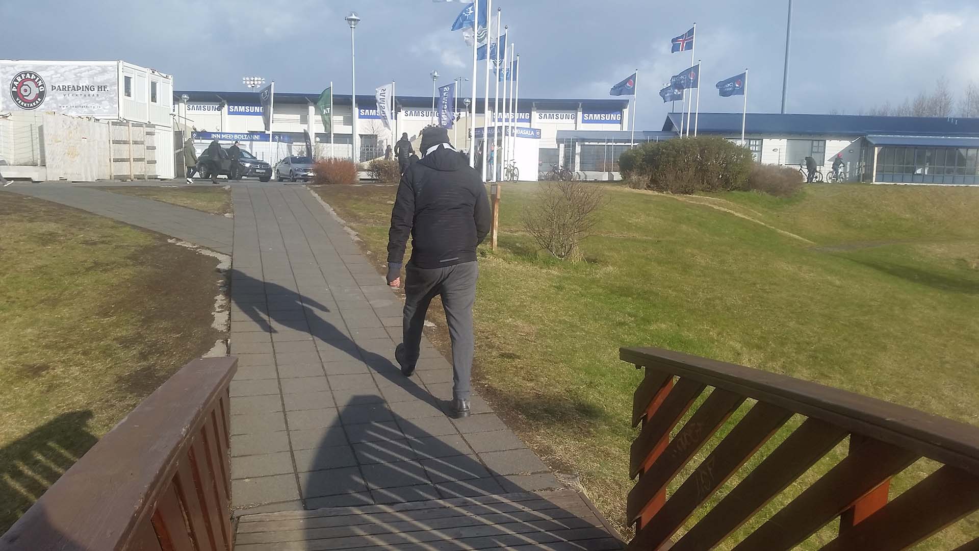 El camino de ingreso al estadio del Stjarnan