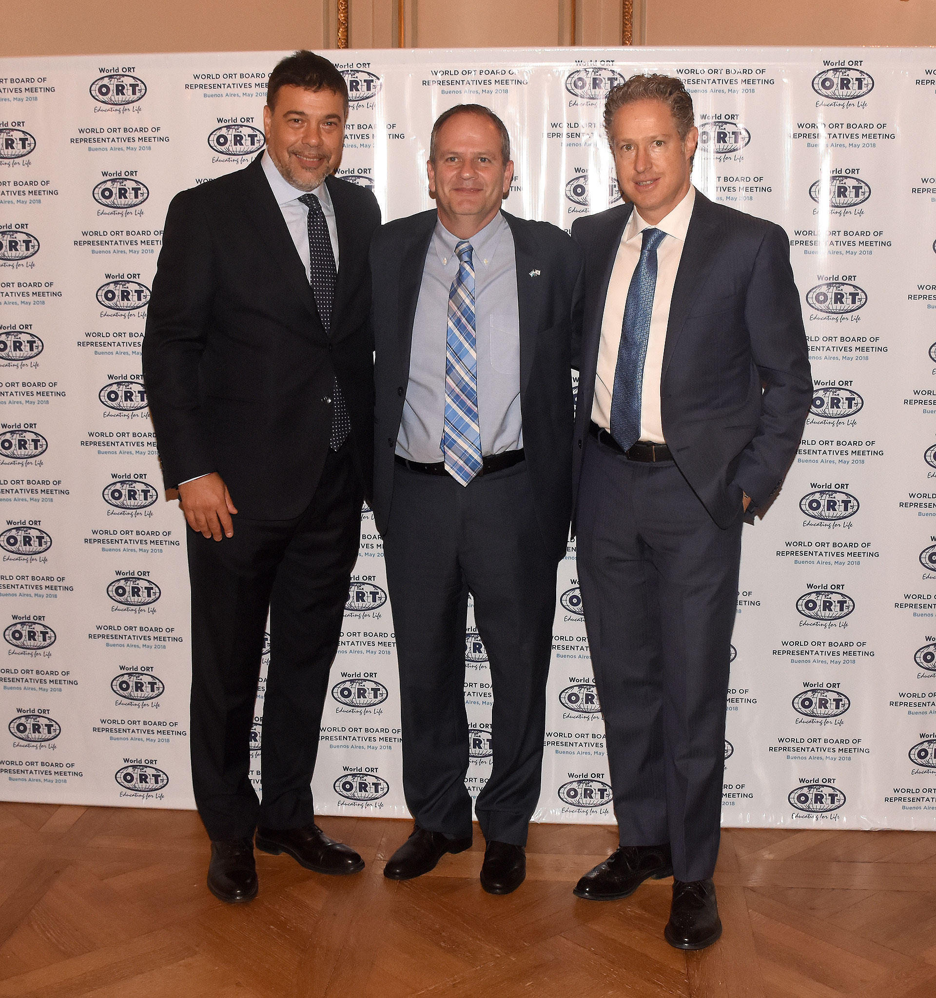 Darío Werthein, junto al embajador de Israel Ilan Sztulman y Arturo Merikanskas, presidente de ORT México