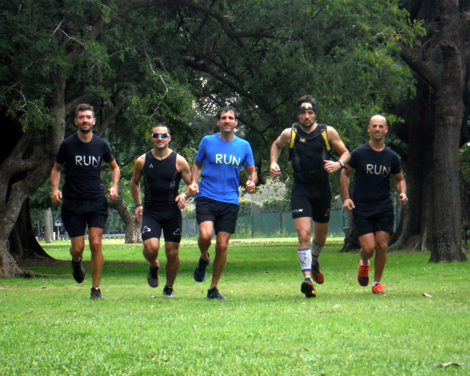 Martín y su equipo runner que le sirven de guía en las carreras. Corrió varias maratones y 3 IronMan Brasil (2015) Sudáfrica (2017) y Nueva Zelanda (2018).
