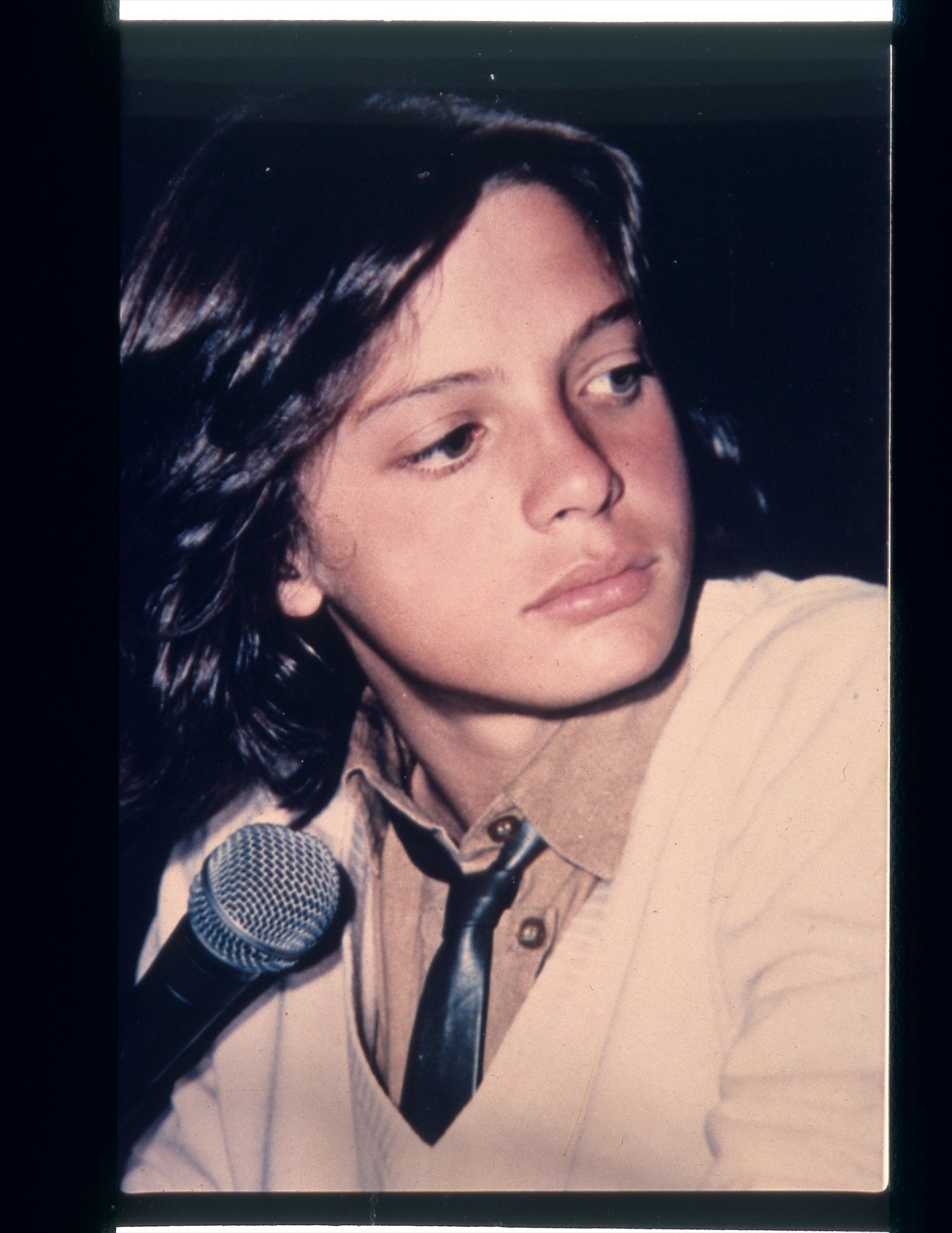 Luis Miguel a la edad en que le toca encarnarlo a Izan.