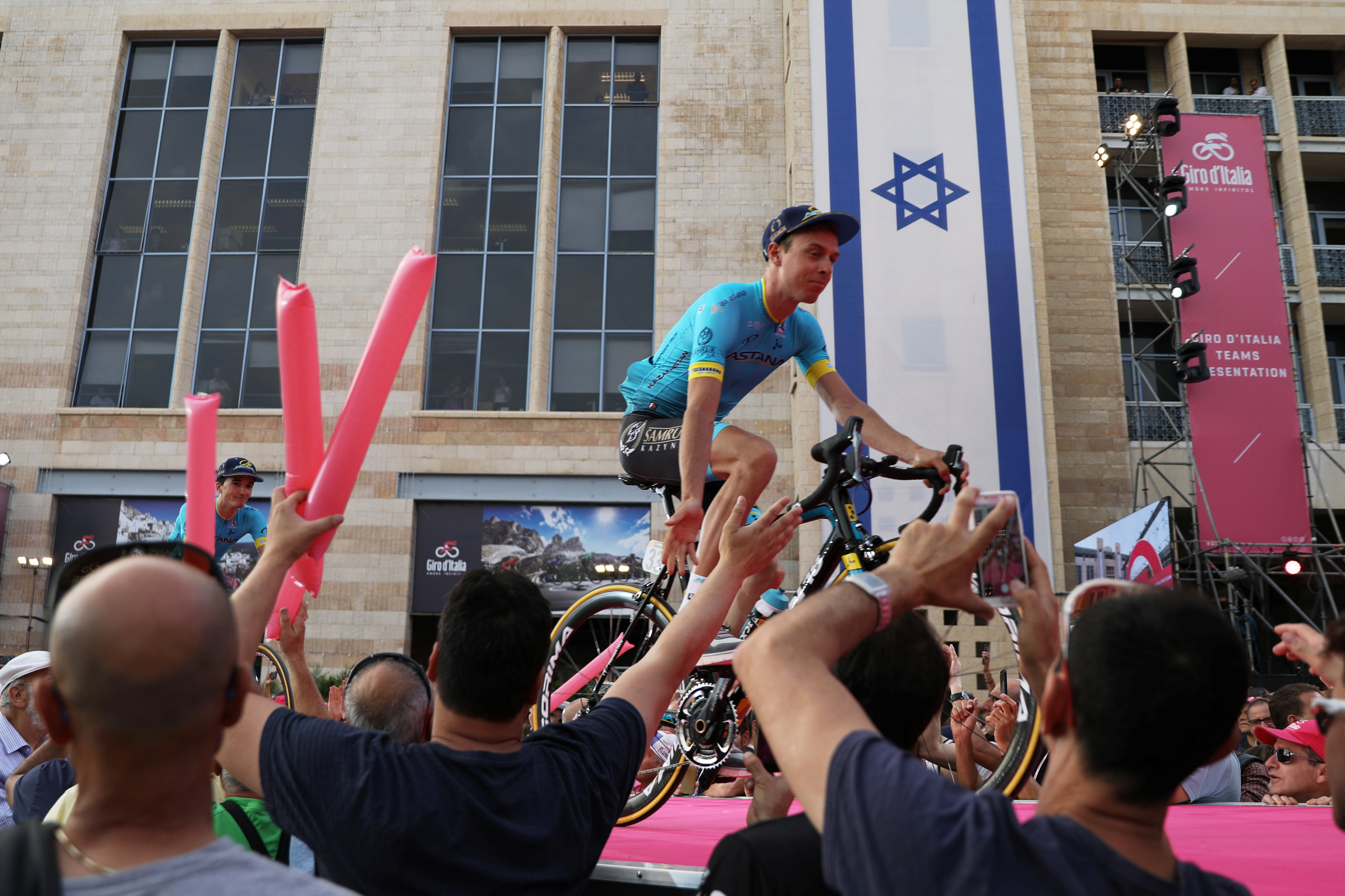 La presentación de los equipos en Jerusalén (REUTERS/Ammar Awad)