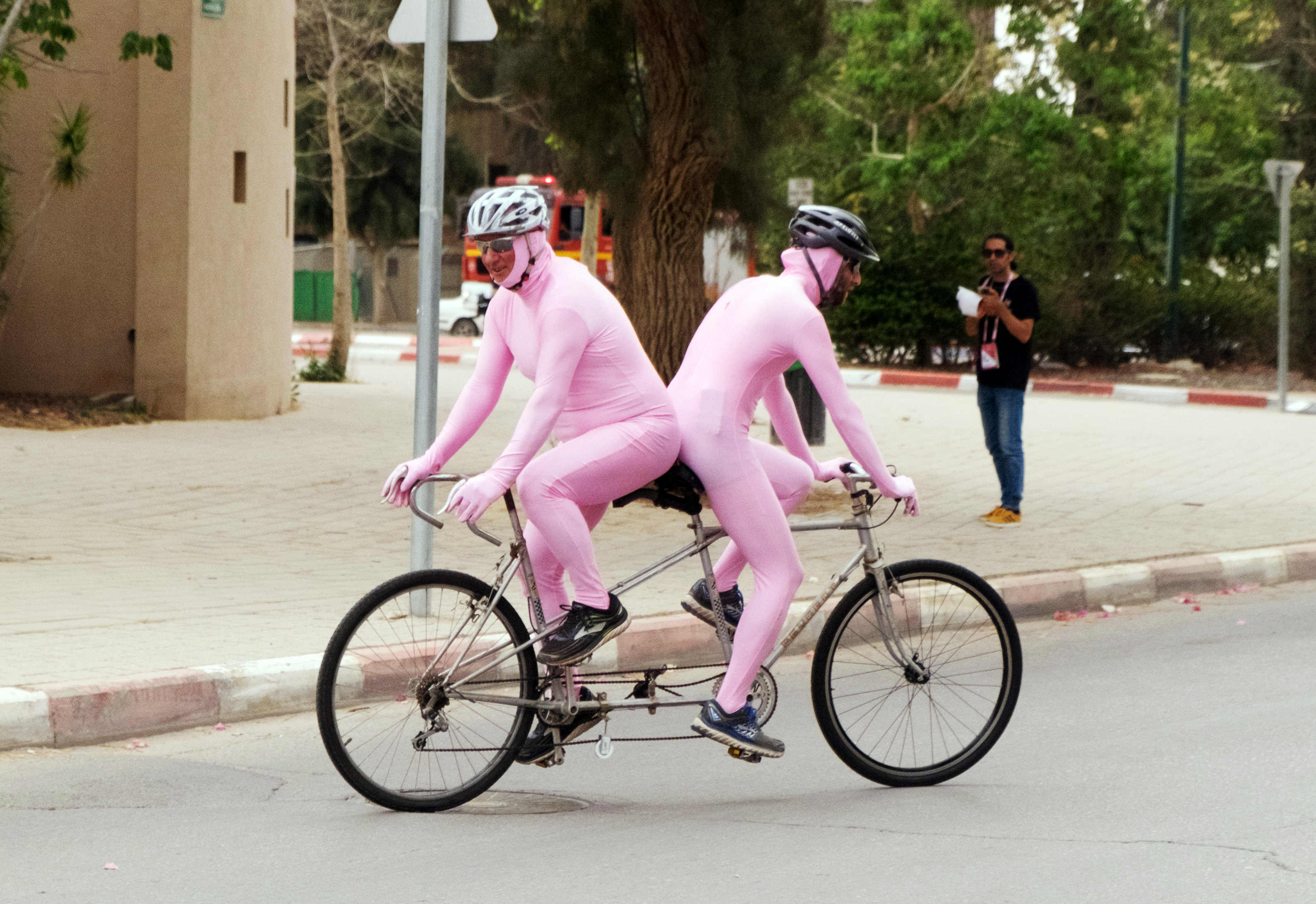 Dos aficionados en Beer Sheva (REUTERS/Nir Keidar)