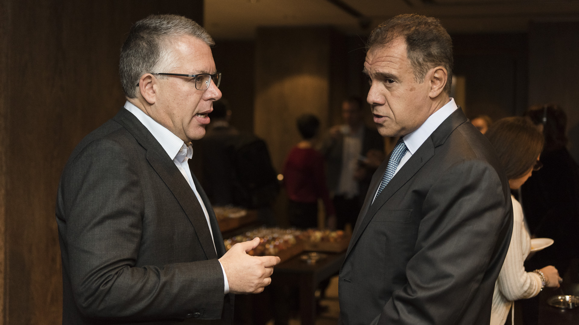 El titular de Accenture y el fundador de Infobae Daniel Hadad (Fotos: Adrián Escandar)