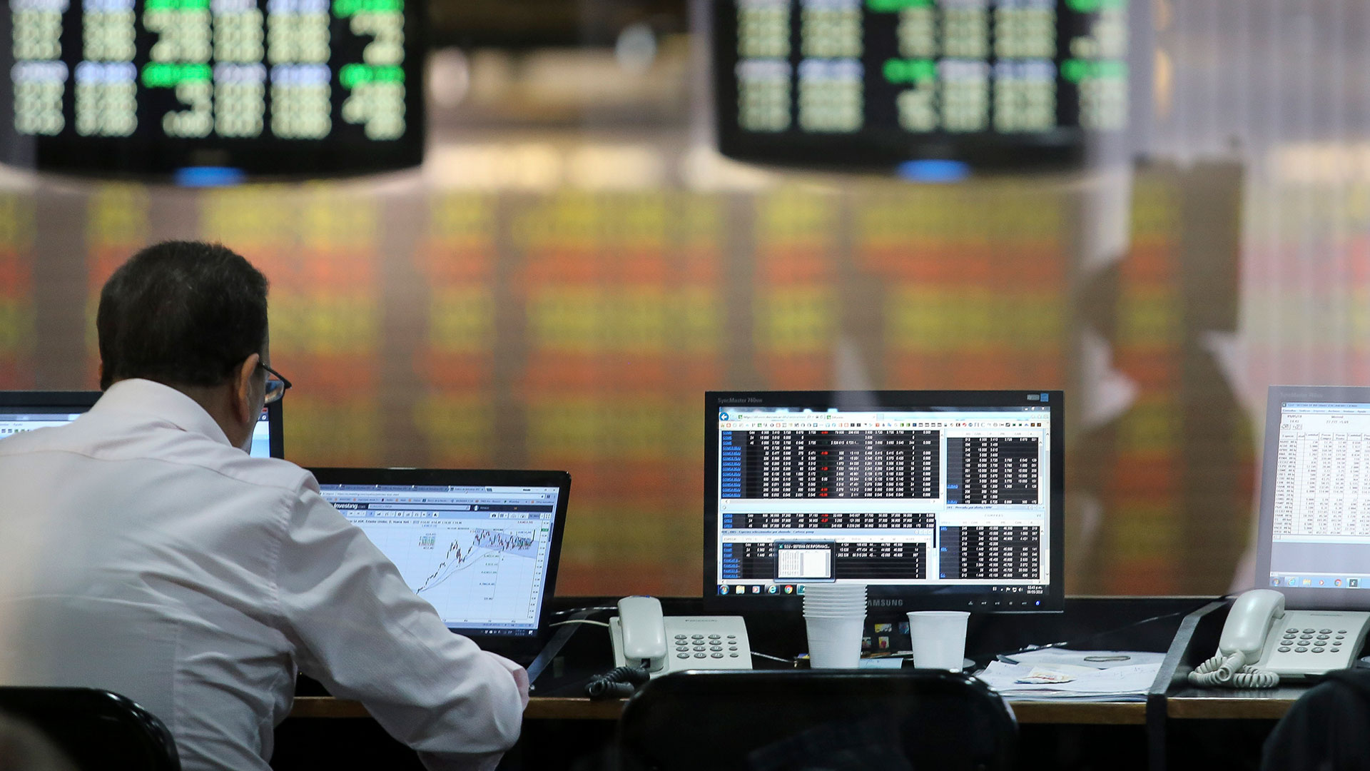 En la Bolsa de Comercio la mirada sigue puesta en el “día a día”. (NA)