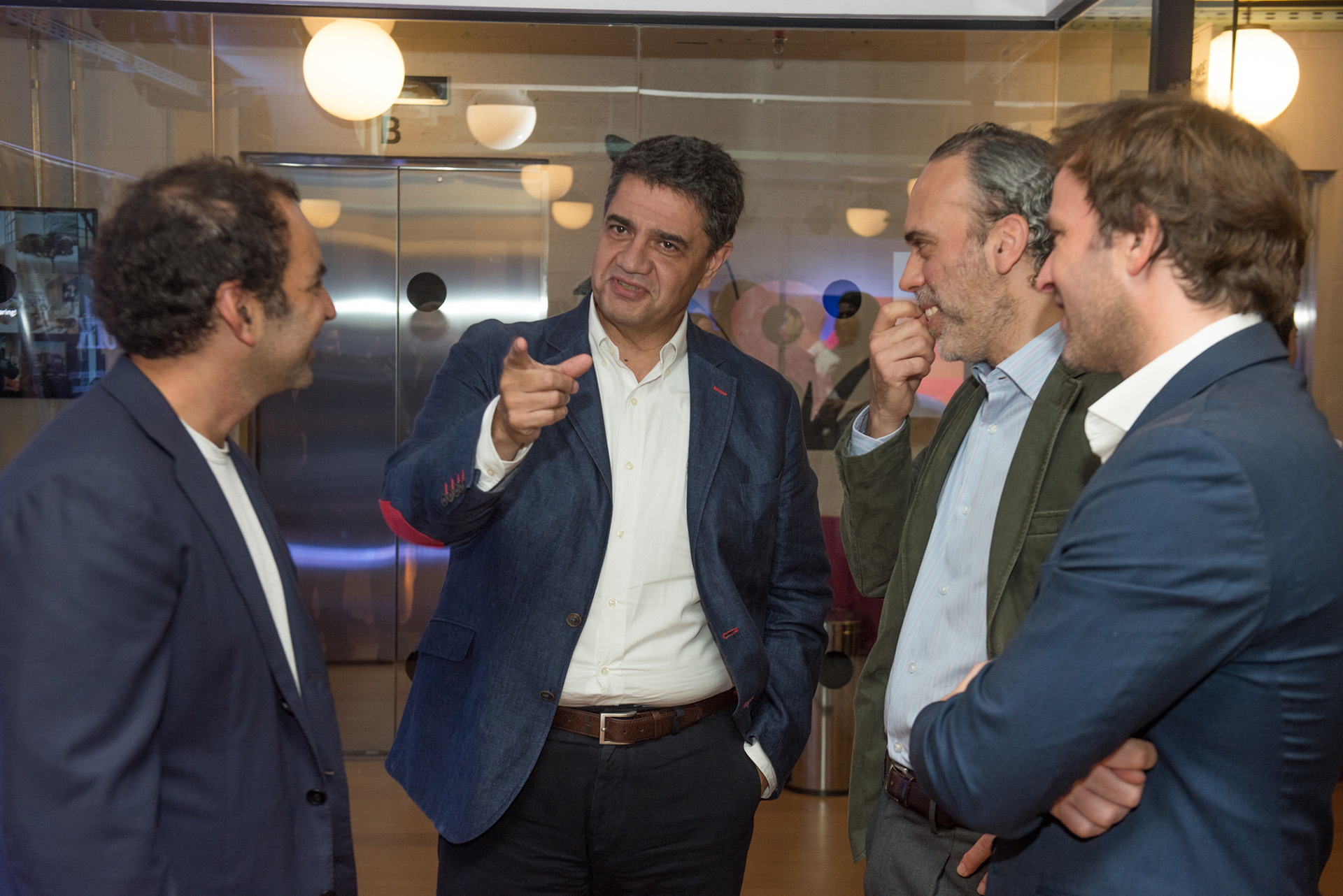 Unos 2,400 nuevos miembros podrán disfrutar del estilo de trabajo WeWork, centrado en el trabajo colaborativo entre sus integrantes, gracias a su plataforma interna global. El acceso es rápido y fácil desde cualquier punto de la ciudad y cuenta con estacionamiento dentro del mismo edificio