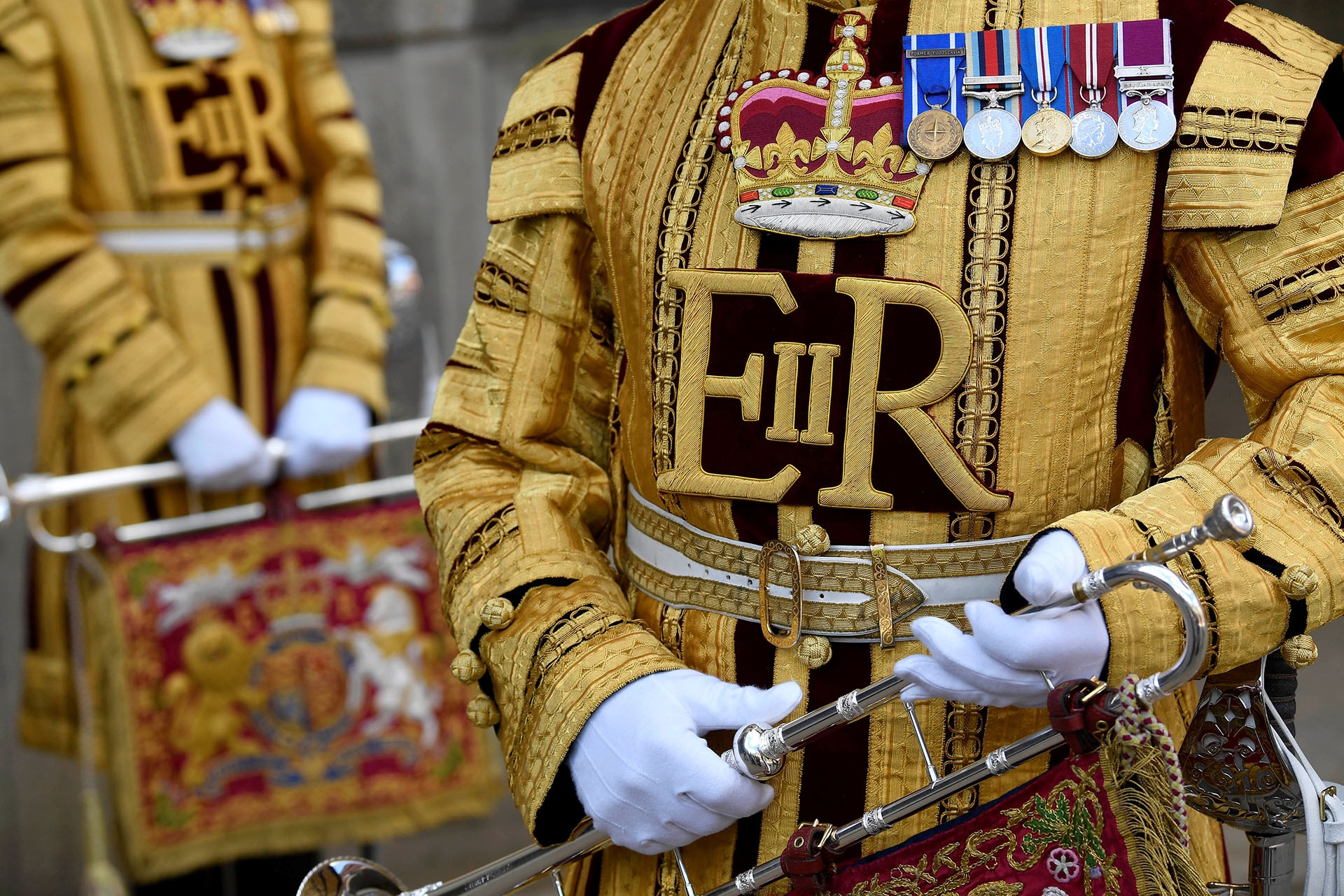 Intérpretes de trompeta de distintos rangos pertenecientes al Household Cavalry tocarán durante la misa en la capilla