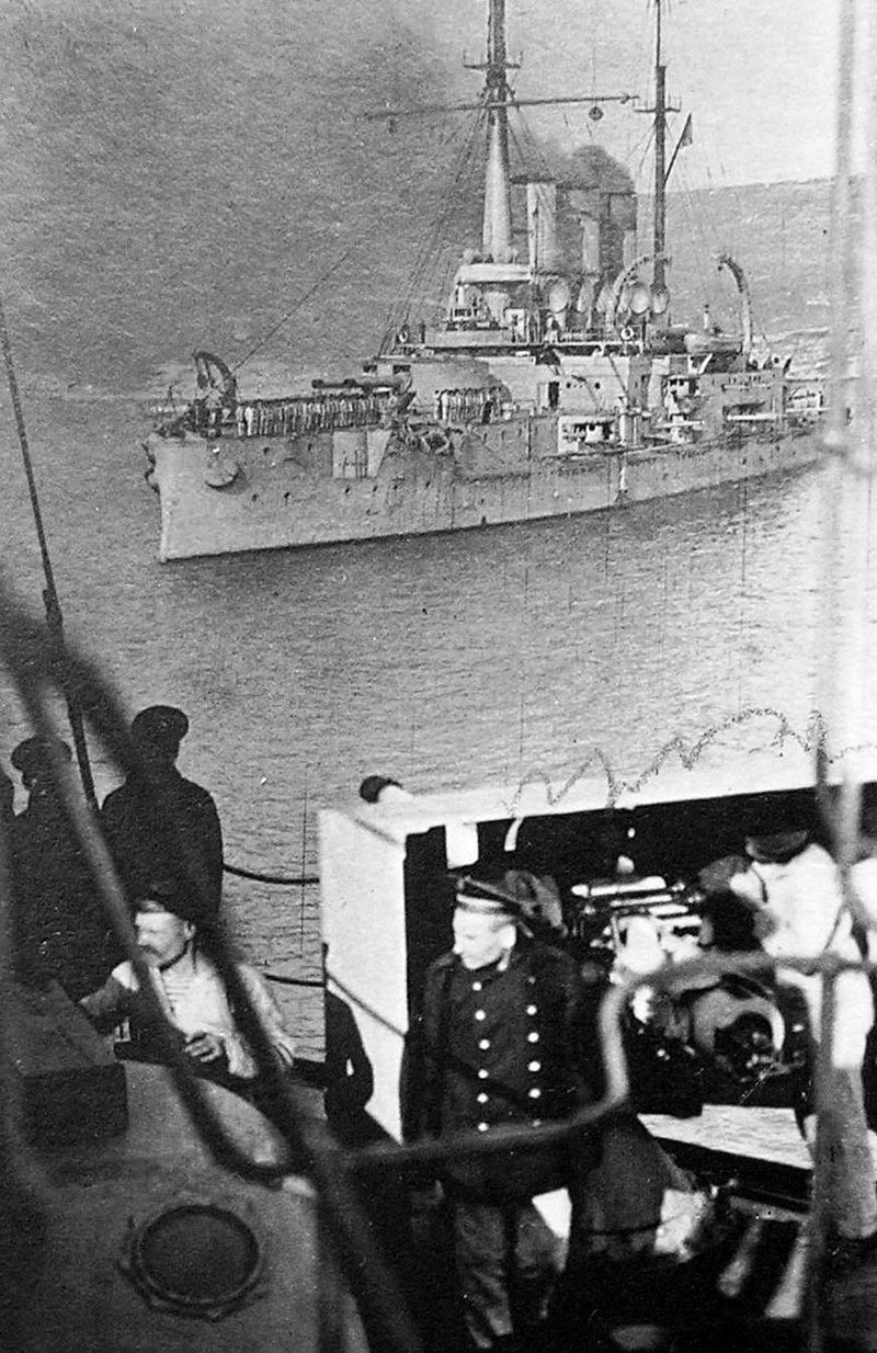 El Potemkin fotografiado desde el acorazado Ioánn Zlatoust en 1915