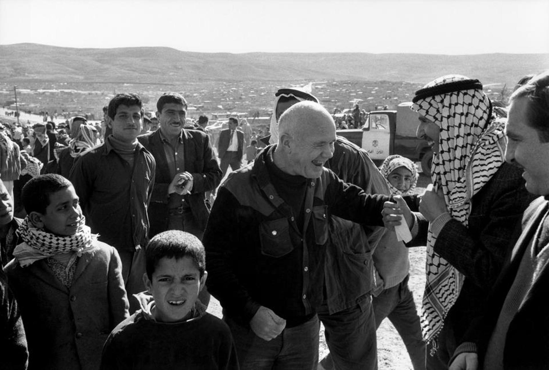 Genet en un campo de refugiados palestinos en Jordania en 1982