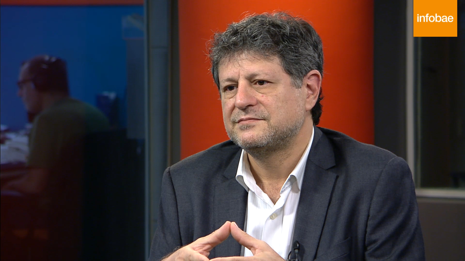 Levy Yeyati visitó los estudios de Infobae TV para realizar una entrevista.