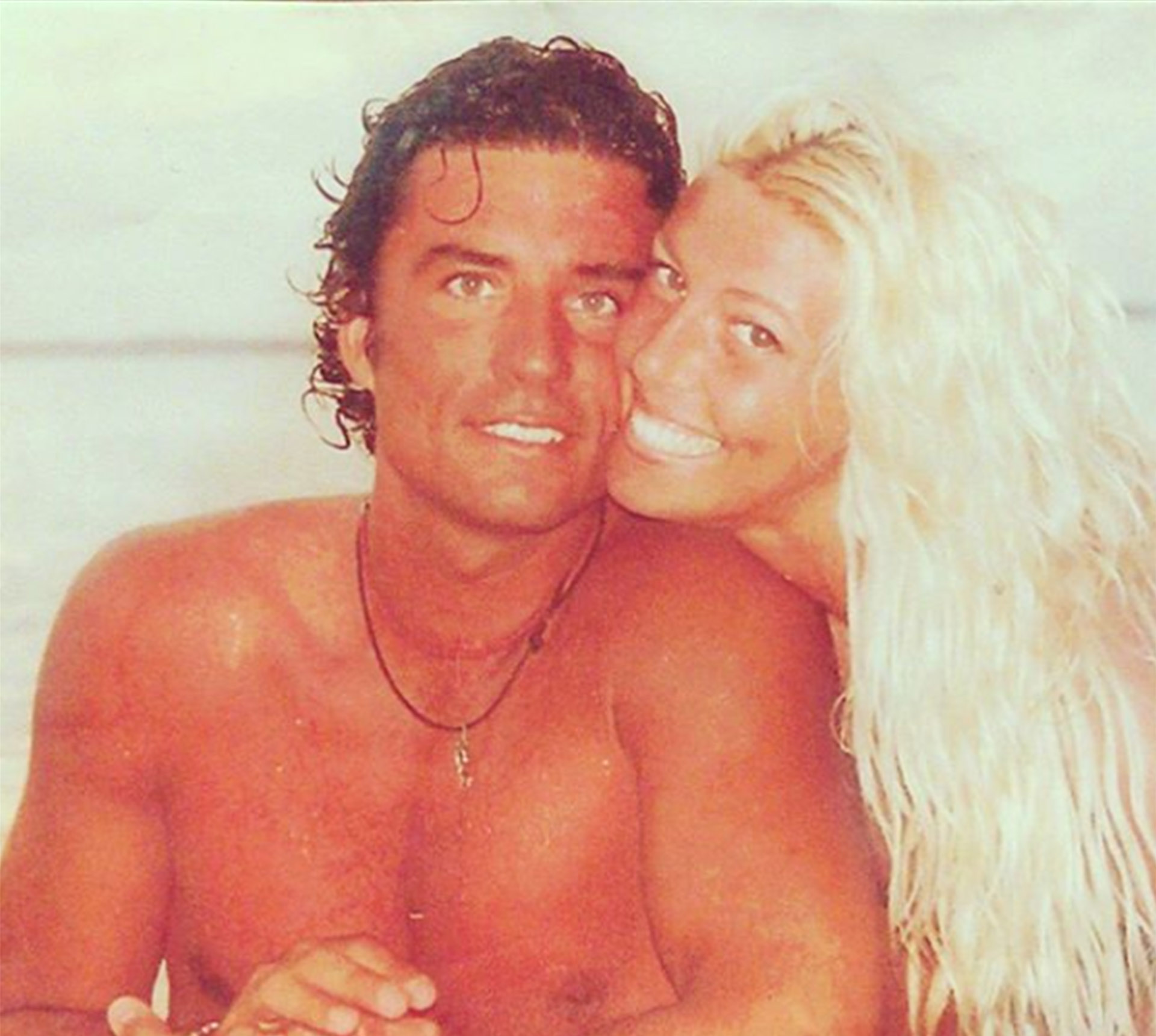 La Foto Picara De Diego Olivera Y Monica Ayos Manteniendo La Pasion Con 18 Anos De Pareja Infobae