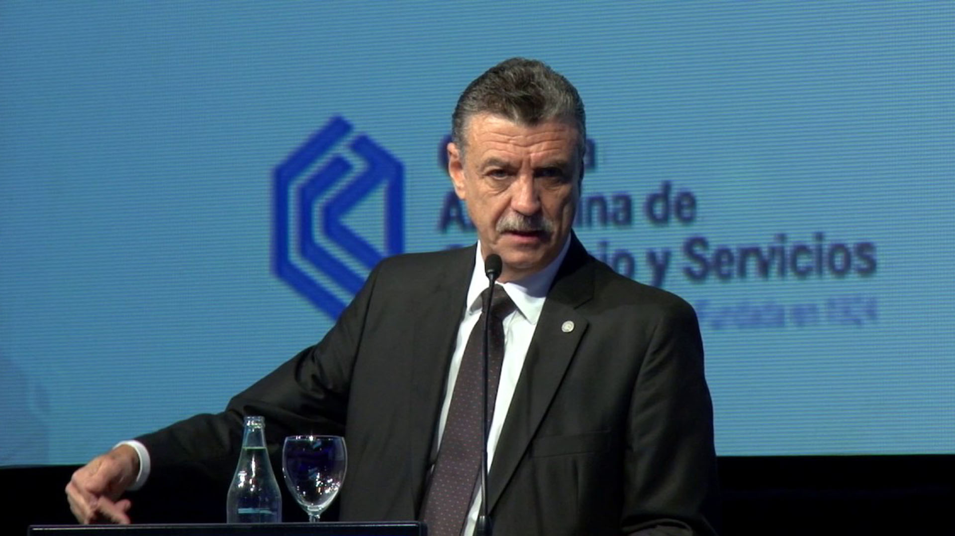 El secretario de la CAC, Mario Grinman, defendió la injerencia del Estado en ciertas situaciones de abuso