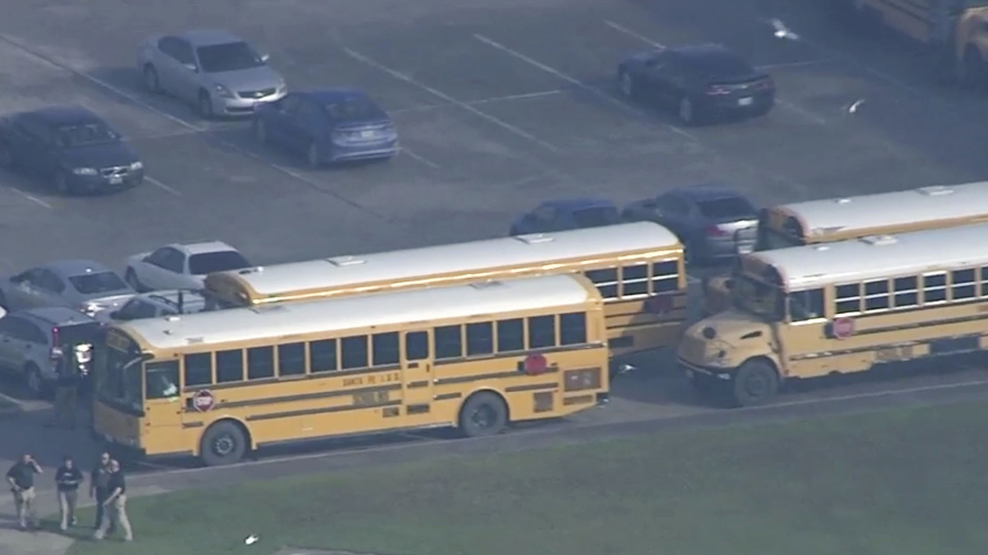 El llamado desesperado fue poco antes de las 8:00 de la mañana (KTRK-TV ABC13 via AP)