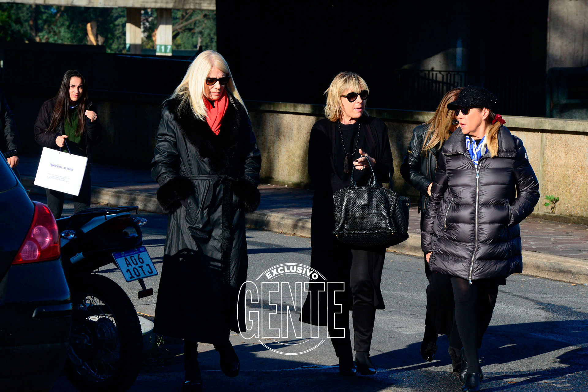 Marcela Tinayre y Evelyn Scheidl despidieron al famoso diseñador