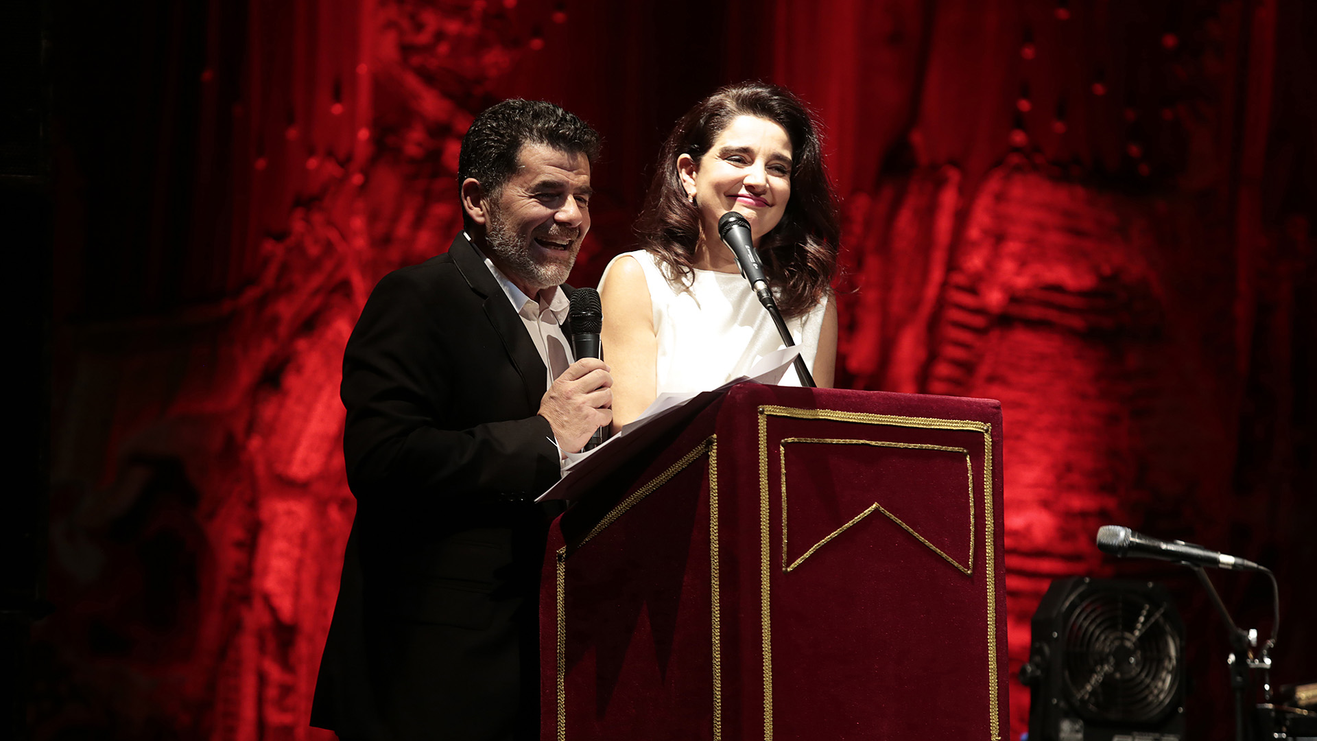Julián Weich y Verónica Varano a cargo de la conducción de la gala