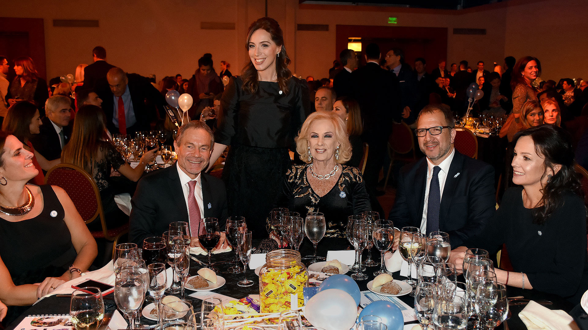 María Eugenia Vidal junto a Gustavo Ferrari, Mirtha Legrand, Fabián Perechodnik y Carolina Stanley
