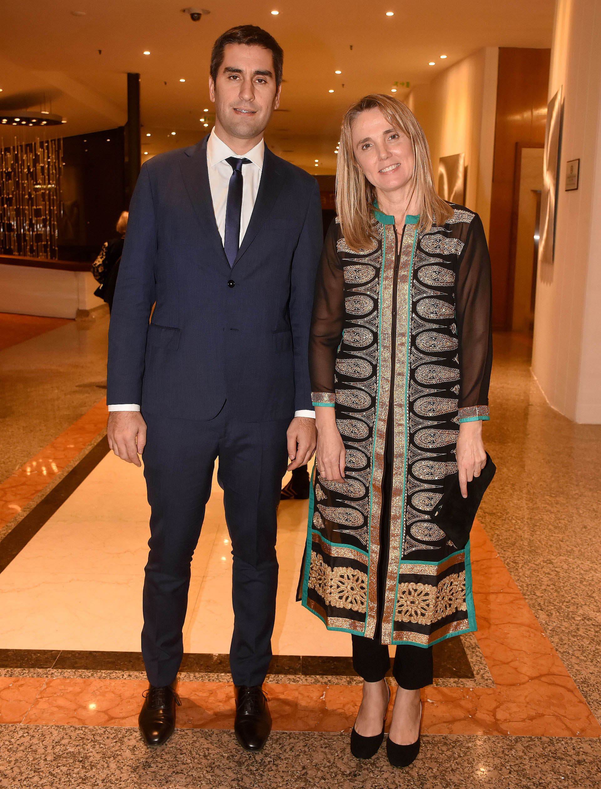 El presidente de la Cámara de Diputados de la provincia de Buenos Aires, Manuel Mosca, junto a la senadora Gladys González