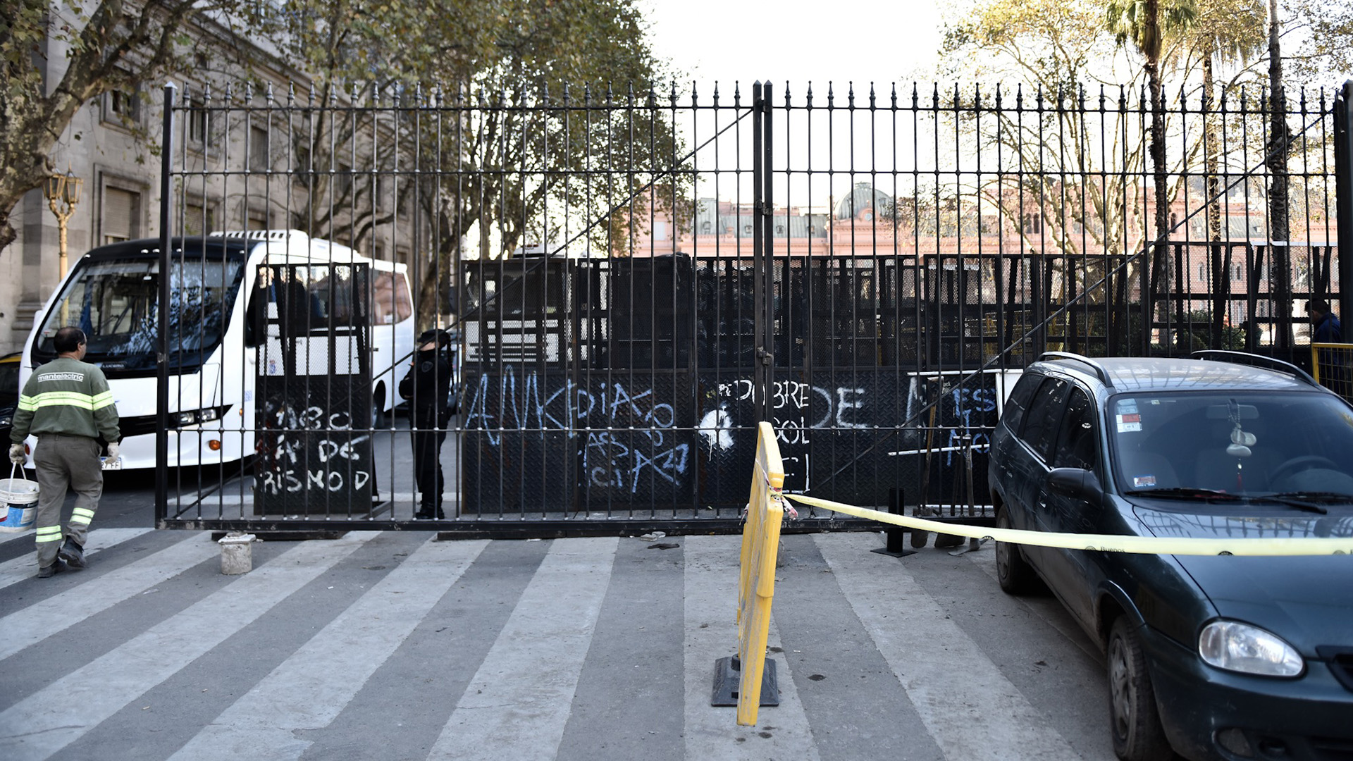 Los paneles móviles también permitirán cortar el tránsito en las calles Defensa y Reconquista