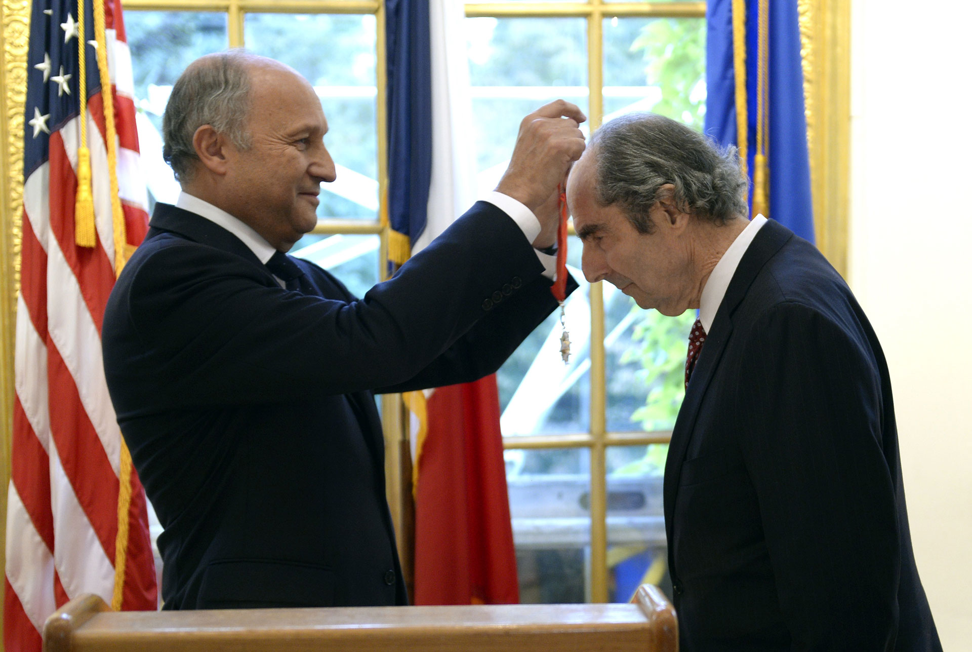 En 2013 recibió de parte del ministro de Relaciones Exteriores francés, Laurent Fabius, la insignia de Comandante de la Legión de Honor, en una ceremonia realizada en la Embajada de Francia en Nueva York (AFP)