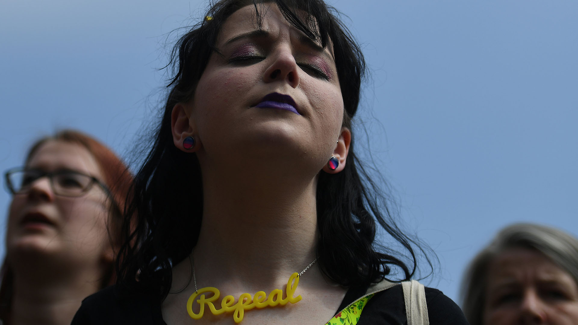 Miles de mujeres se reunieron en la plaza principal de Dublin para festejar la liberalización del aborto en Irlanda (REUTERS/Clodagh Kilcoyne)