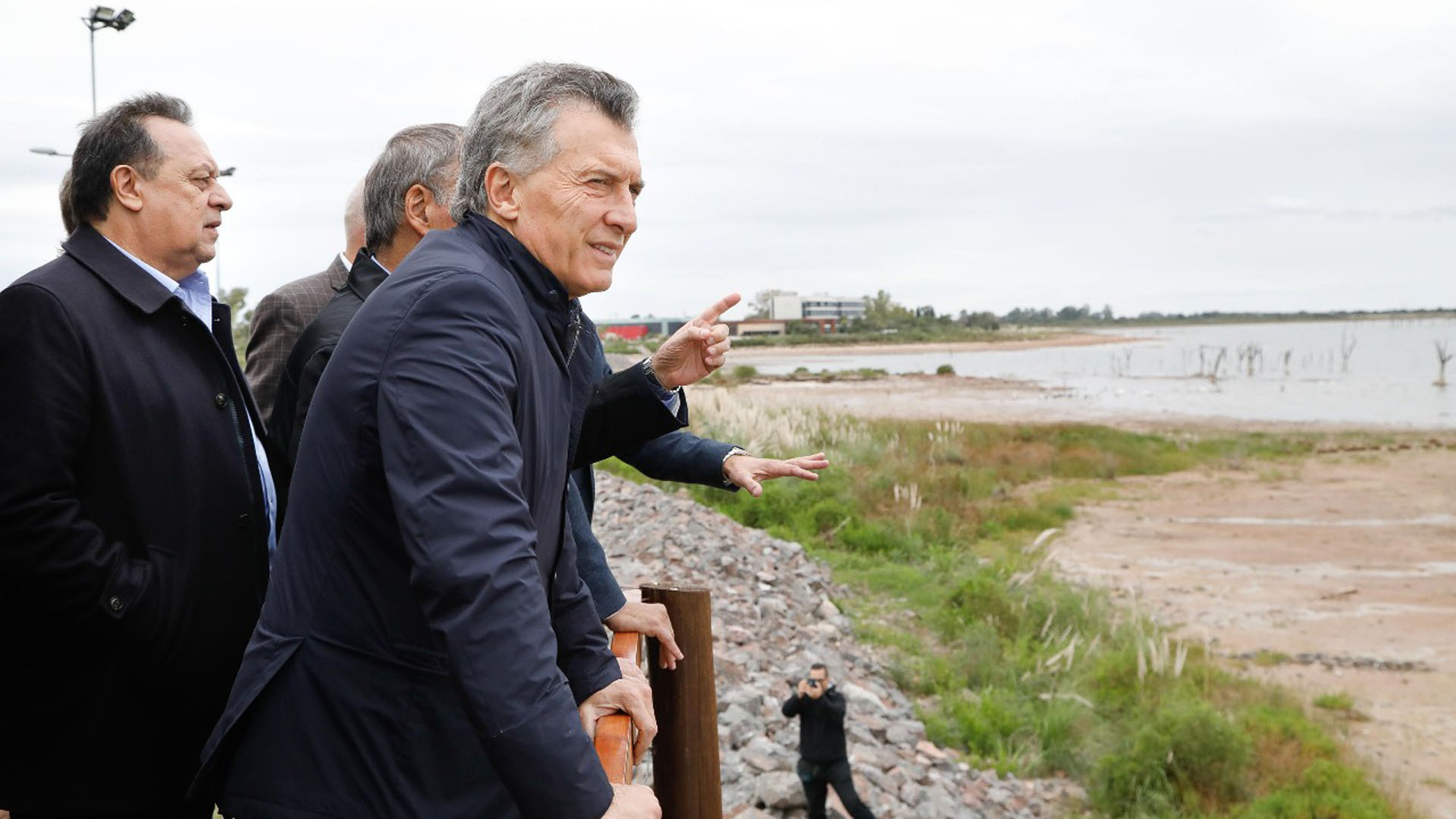 El presidente Macri junto al ministro Gustavo Santos