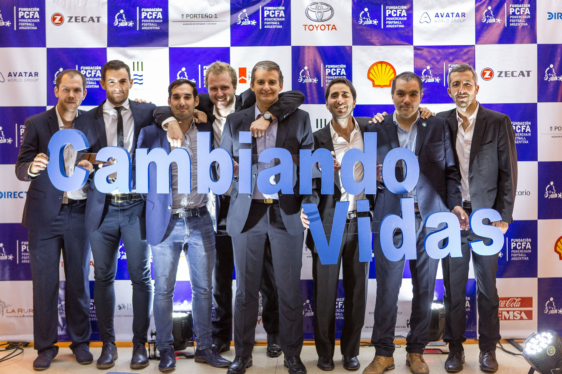 La foto grupal de los árbitros