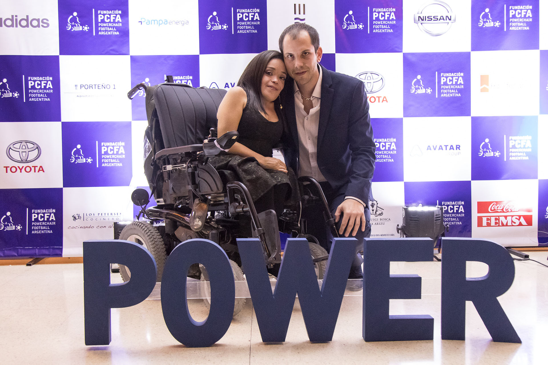 En la foto, Sandra Arar y Baptiste Barriere, entrenador de la Selección Argentina de Powerchair