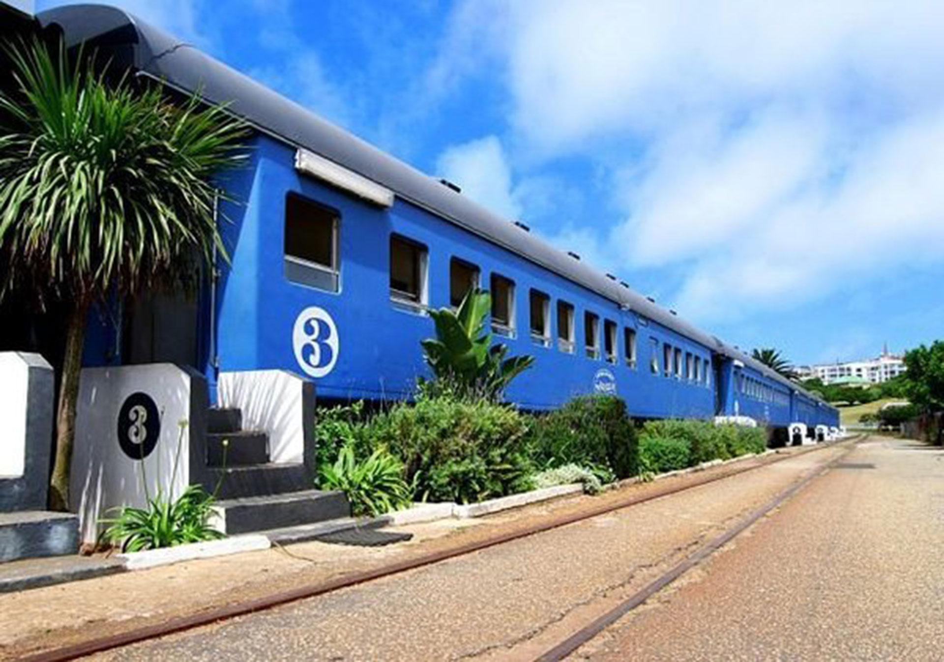 The Santos Express (Mossel Bay, Sudáfrica). Era un tren, pero lo convirtieron en un hotel que tiene inigualables vistas al Océano Índico, y que dice ofrecer los mejores mariscos de África