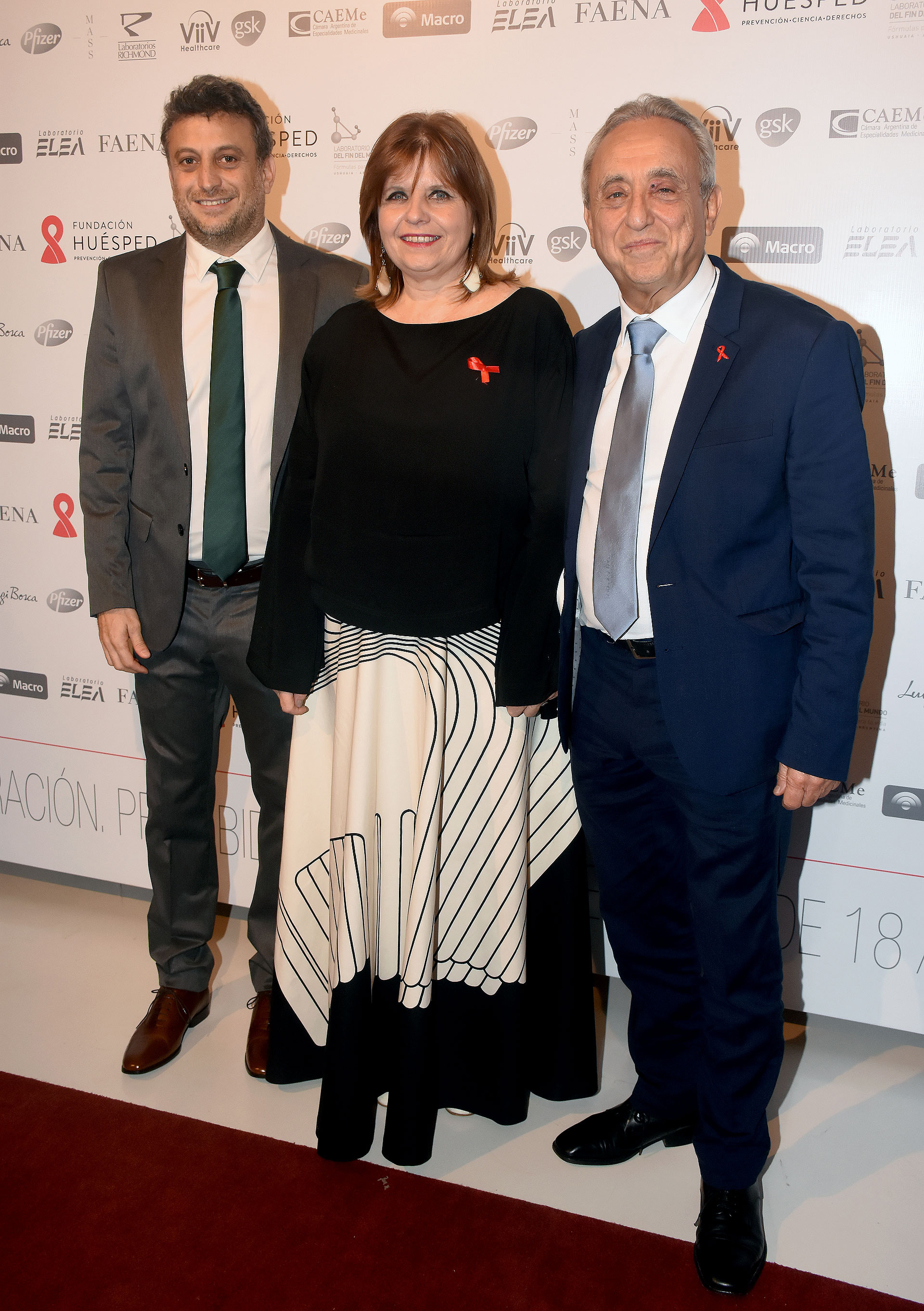 Leandro y Pedro Cahn junto a la ministra de Salud porteña, Ana María Bou Pérez