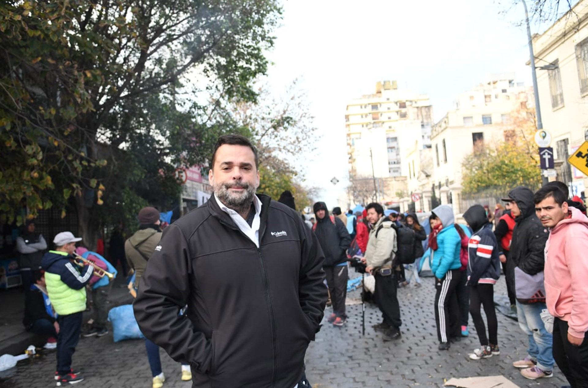 Las primeras columnas en el el barrio de Liniers