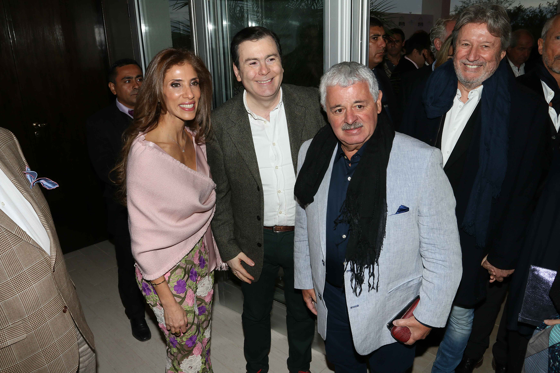 Claudia y Gerardo Zamora junto a Tití Fernández