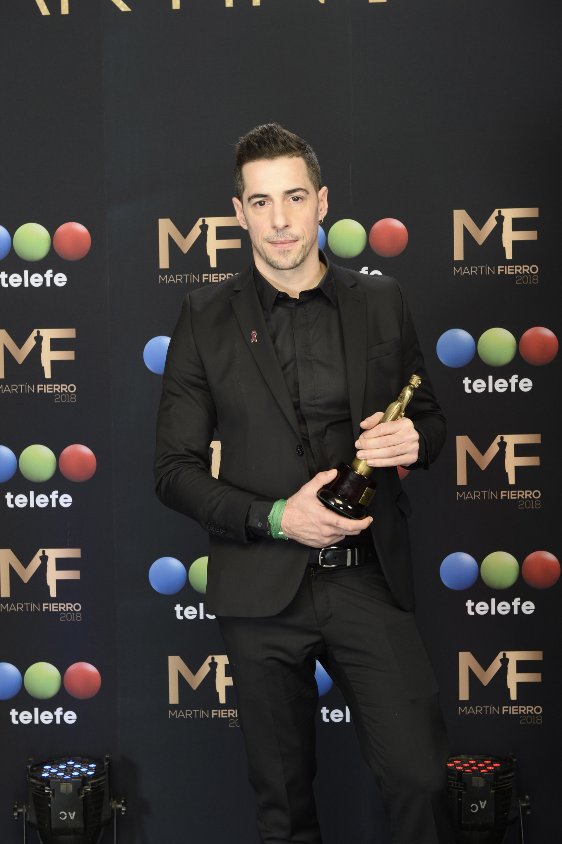 Esteban Lamothe se llevó el premio a Mejor Actor Protagonista de Ficción Diaria por su papel en “Las Estrellas”