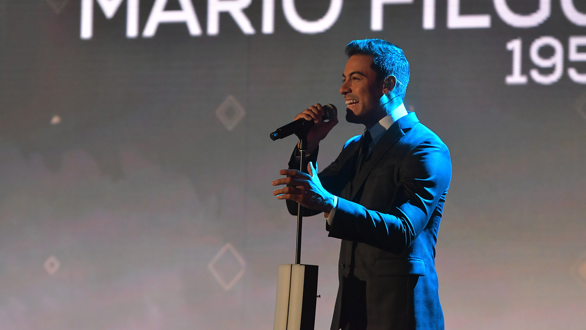 El mexicano Carlos Rivero interpretó el tema “Recuérdame” de la película “Coco”