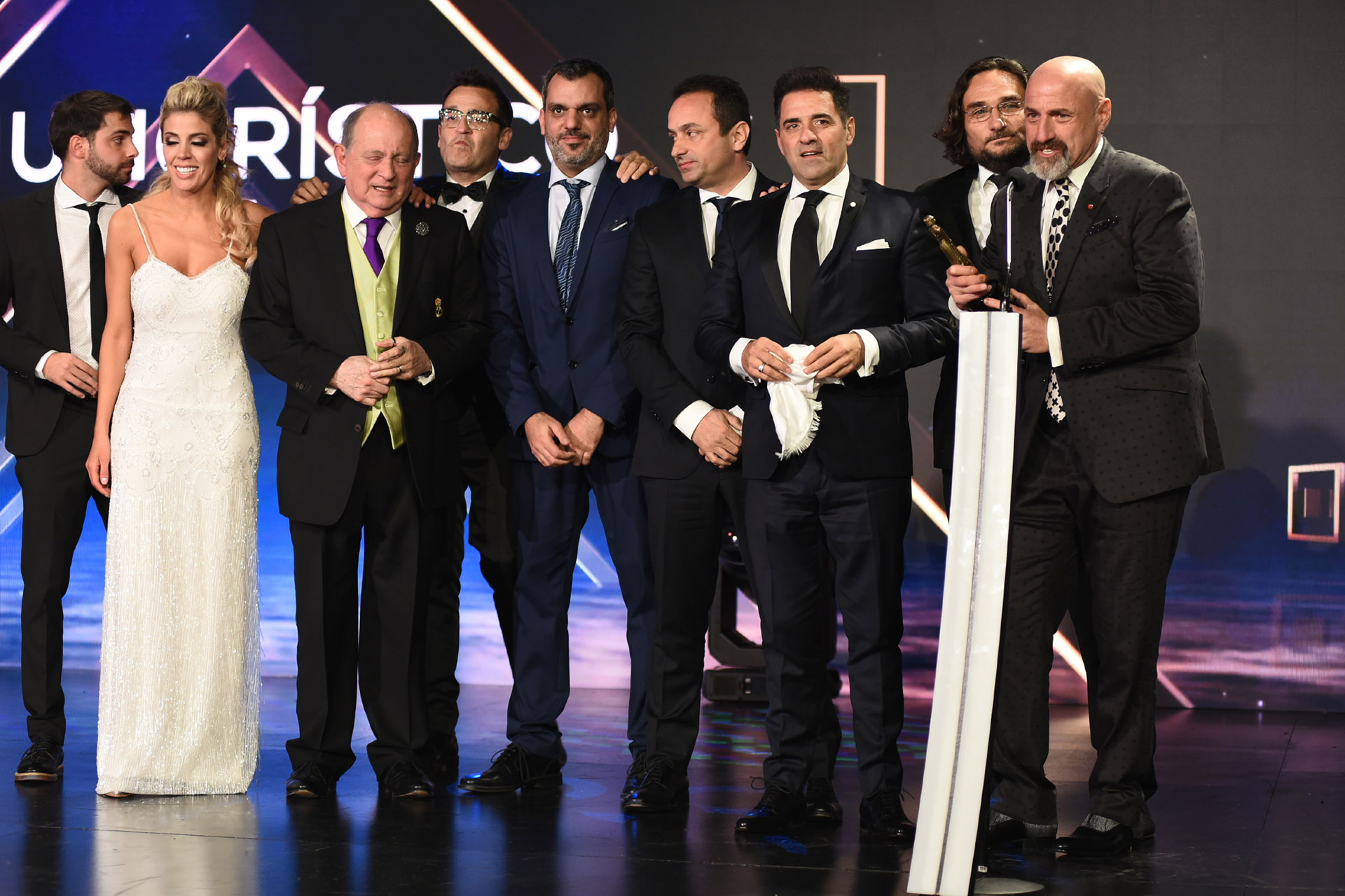 Gustavo Sofovich agradeció el premio a “Polémica en el bar” como Mejor Programa Humorístico