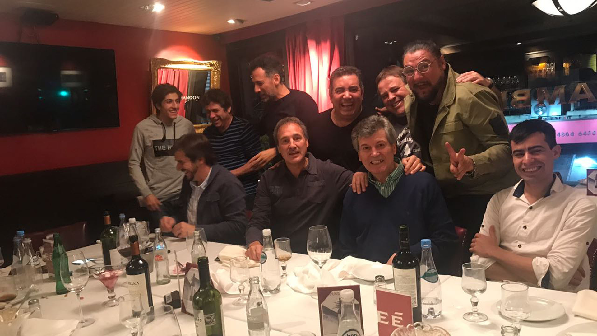 Las fotos de Carlín Calvo, rodeado del amor de sus amigos