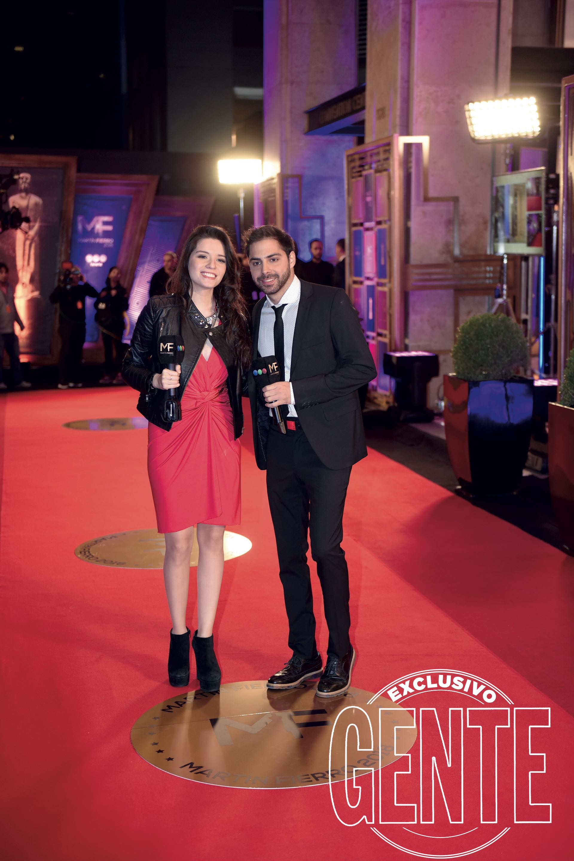 Los influencers Mica Suárez y Grego Rosselló, conductores de la cobertura en redes.
