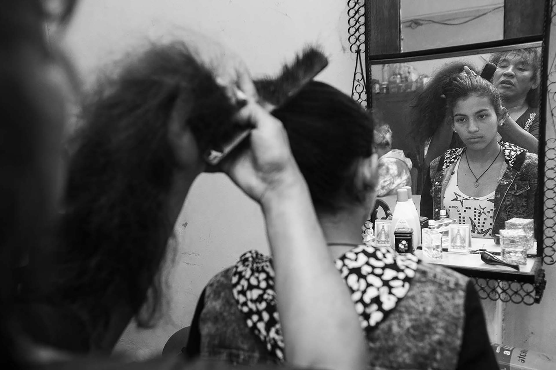 Amira, hija de Cinthia Arroyo, bibliotecaria y activista trans de Salta