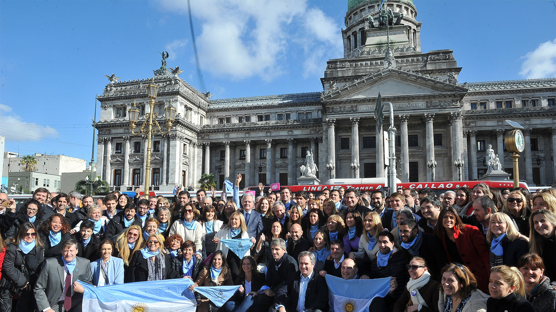 Por el lado de los diputados, dijeron presente Gabriela Burgos, Pablo Torello, Jorge Enríquez, Juan Aicega, Martín Maquieyra, Carmen Polledo y Carlos Roma