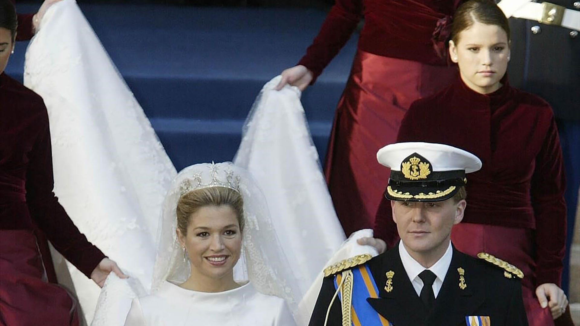 Inesita era la protegida de Máxima, quien intervenía cuando la joven se peleaba con su madre. Para la novia de Guillermo de Orange fue importantísima la presencia de su hermanita en la ceremonia en el momento de entrar y salir de Nieuwe Kerk, la iglesia donde dio el sí quiero (Reuters)